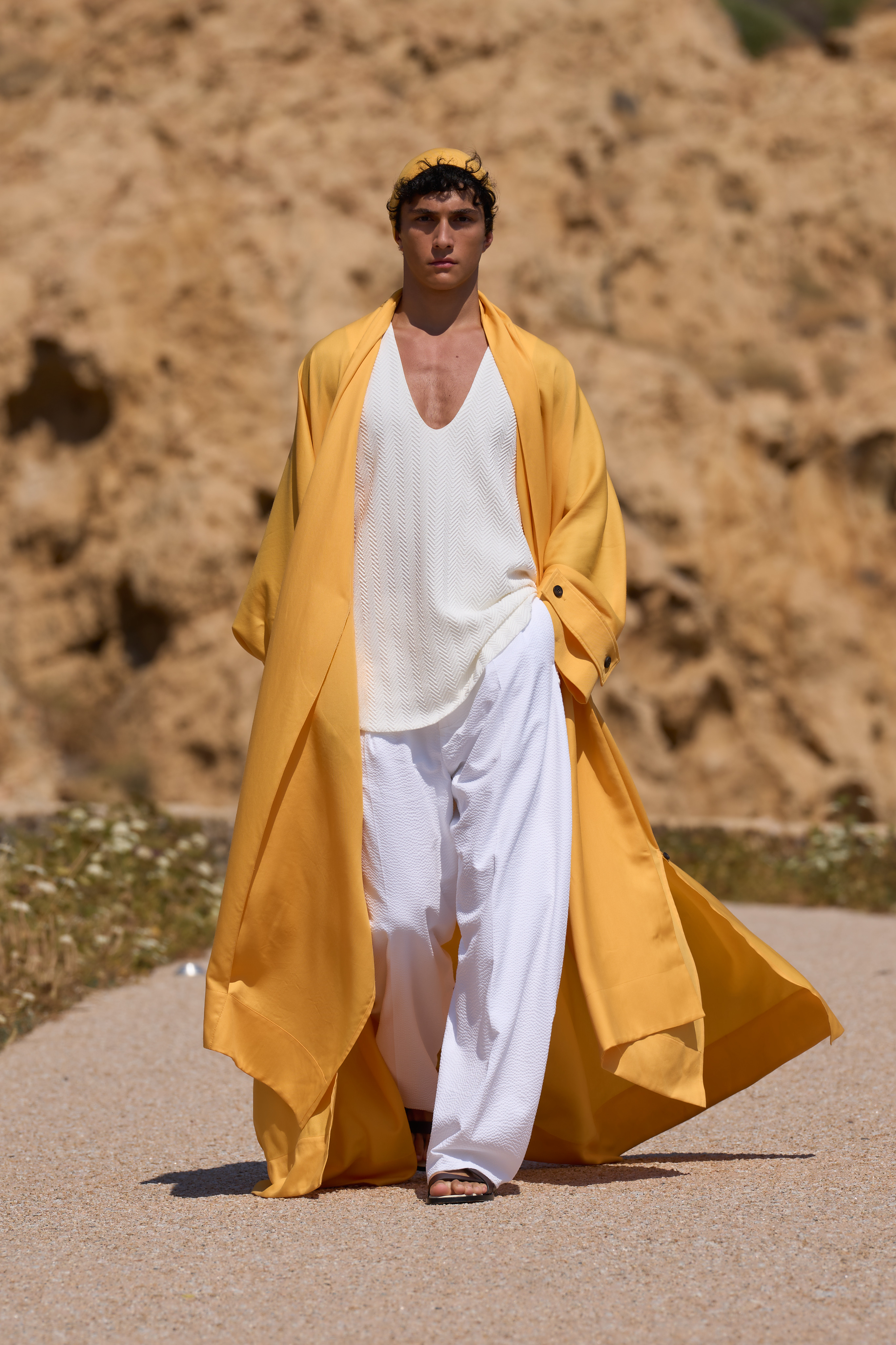 JACQUEMUS SPRING–SUMMER 2027: THE MOST RADICAL THING YOU CAN WEAR IS HAPPINESS JACQUEMUS SPRING–SUMMER 2027: THE MOST RADICAL THING YOU CAN WEAR IS HAPPINESS Vanity Teen 虚荣青年
