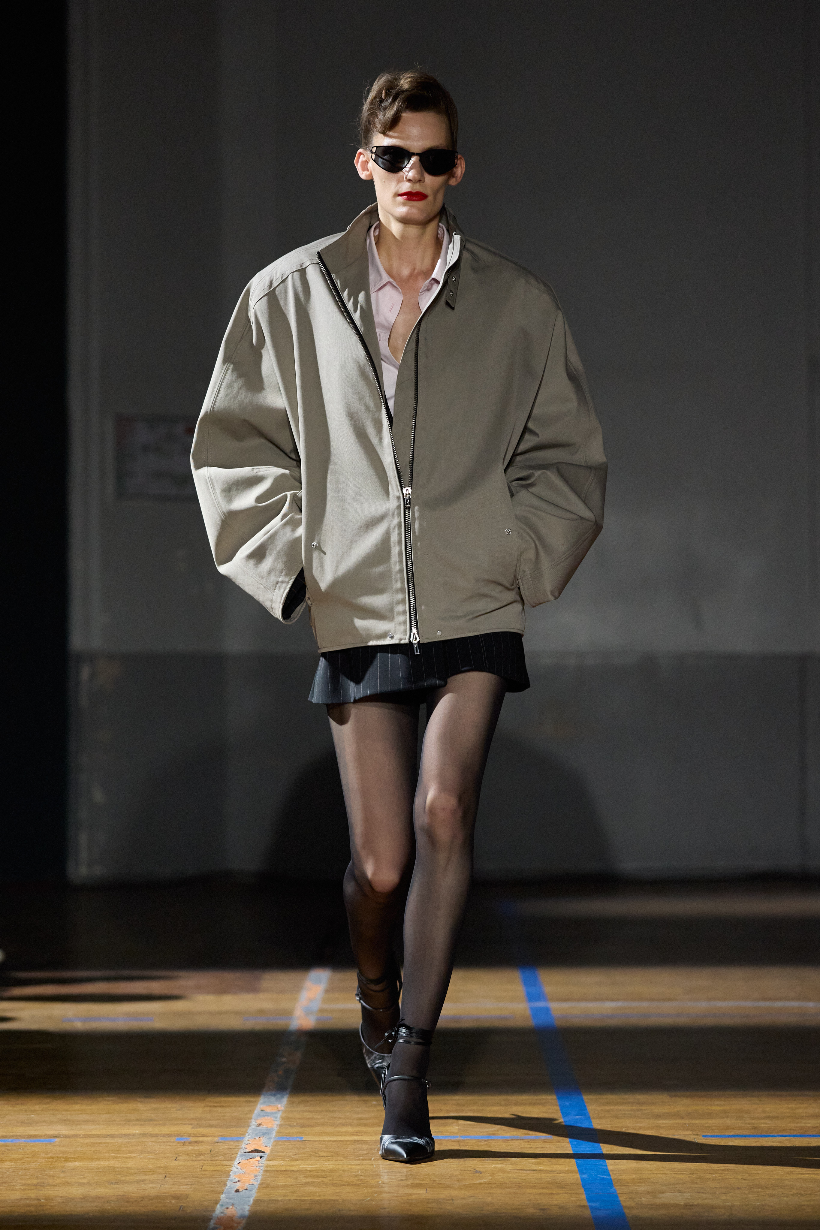 Heaven Wears Black, Hell Smells Like Summer: LGN SS27 Heaven Wears Black, Hell Smells Like Summer: LGN SS27 Vanity Teen 虚荣青年