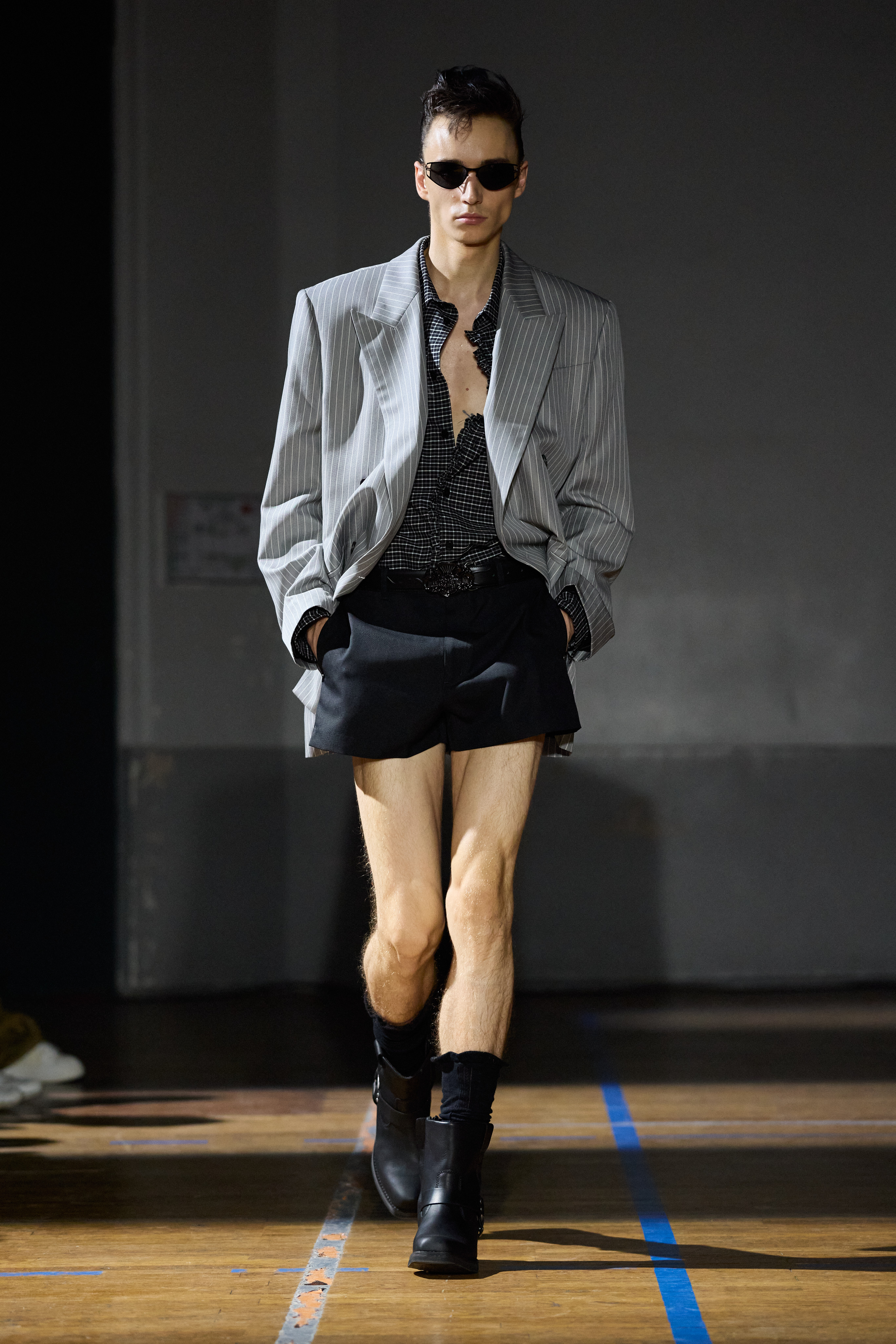 Heaven Wears Black, Hell Smells Like Summer: LGN SS27 Heaven Wears Black, Hell Smells Like Summer: LGN SS27 Vanity Teen 虚荣青年