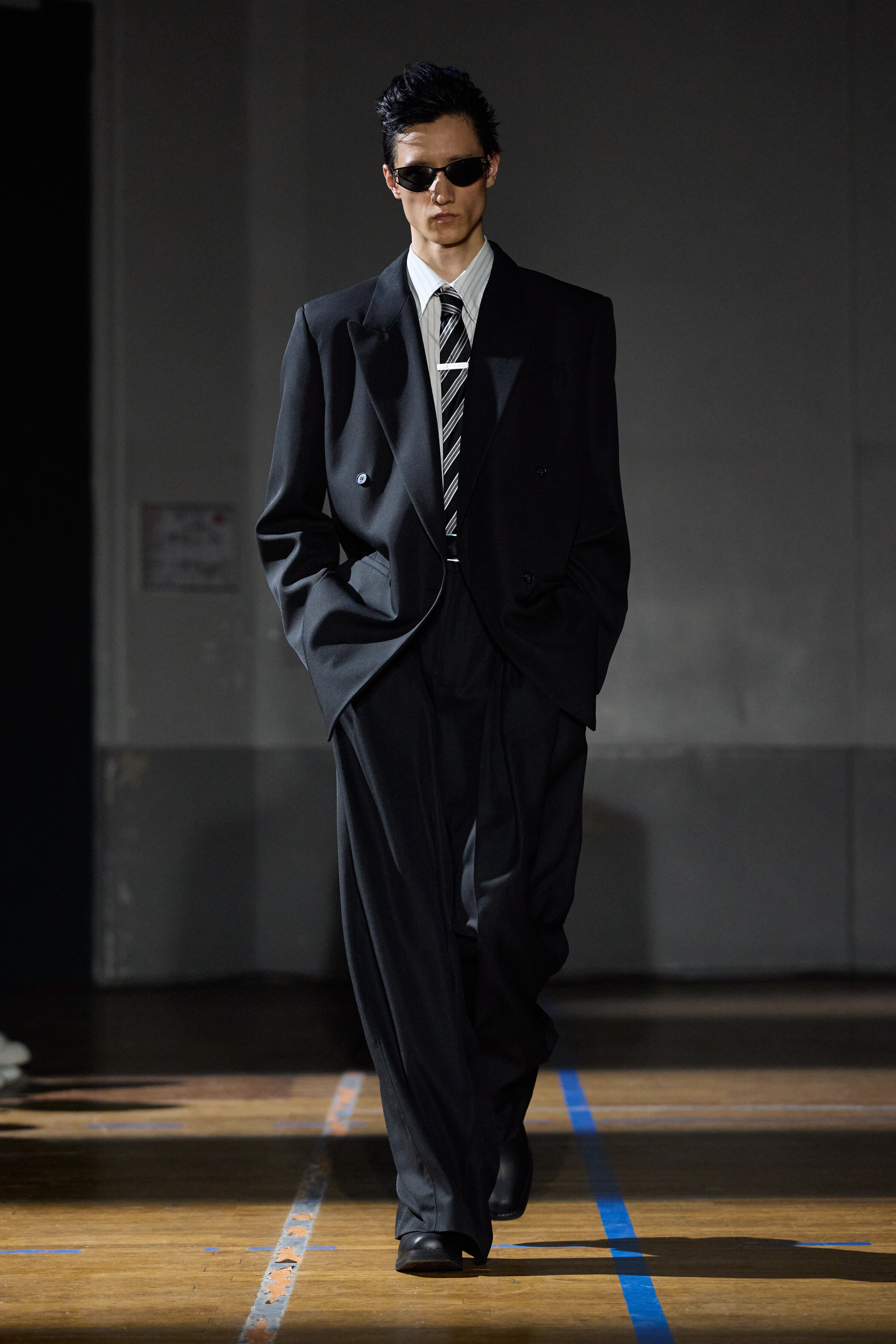 Heaven Wears Black, Hell Smells Like Summer: LGN SS27 Heaven Wears Black, Hell Smells Like Summer: LGN SS27 Vanity Teen 虚荣青年
