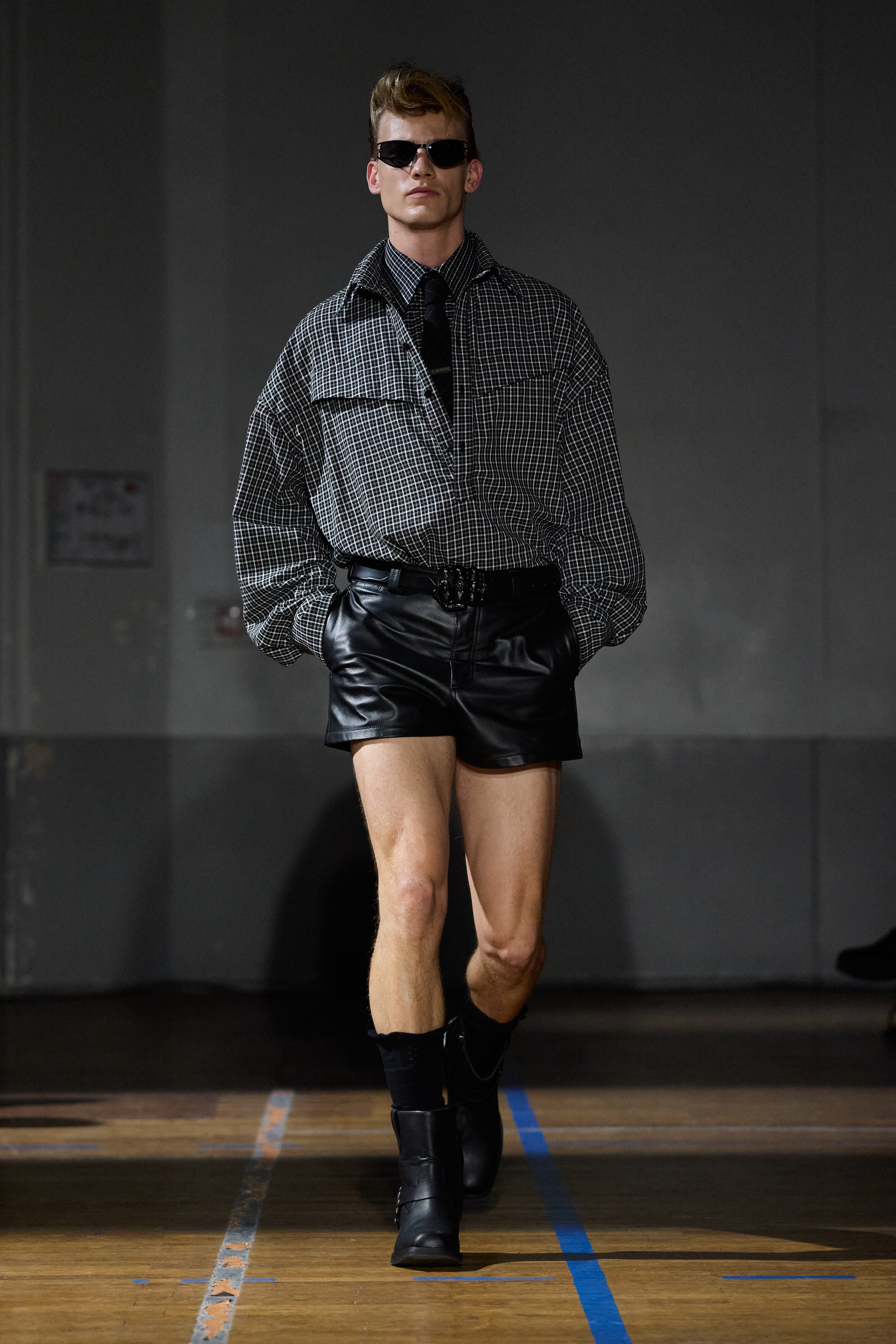 Heaven Wears Black, Hell Smells Like Summer: LGN SS27 Heaven Wears Black, Hell Smells Like Summer: LGN SS27 Vanity Teen 虚荣青年