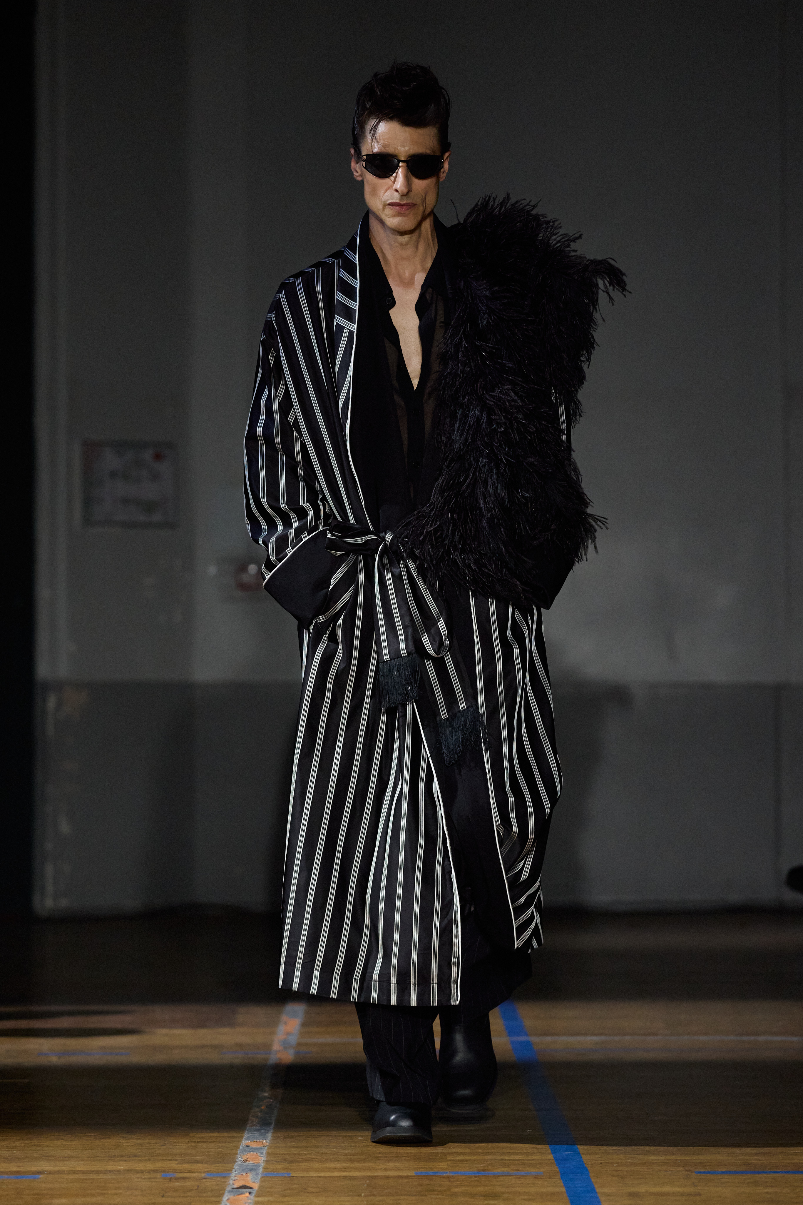 Heaven Wears Black, Hell Smells Like Summer: LGN SS27 Heaven Wears Black, Hell Smells Like Summer: LGN SS27 Vanity Teen 虚荣青年