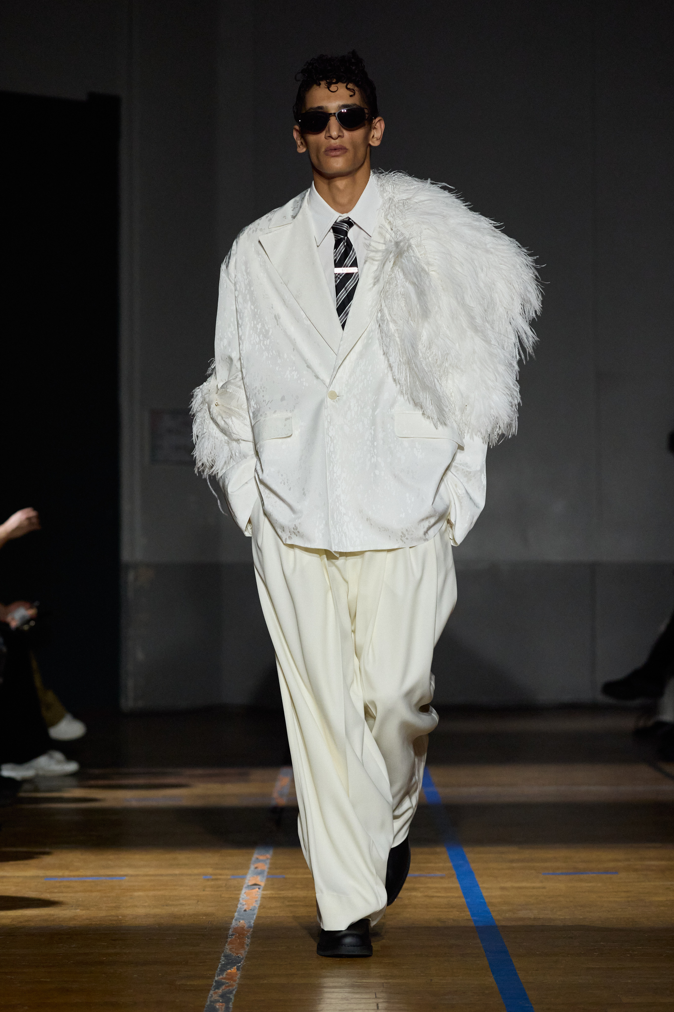 Heaven Wears Black, Hell Smells Like Summer: LGN SS27 Heaven Wears Black, Hell Smells Like Summer: LGN SS27 Vanity Teen 虚荣青年