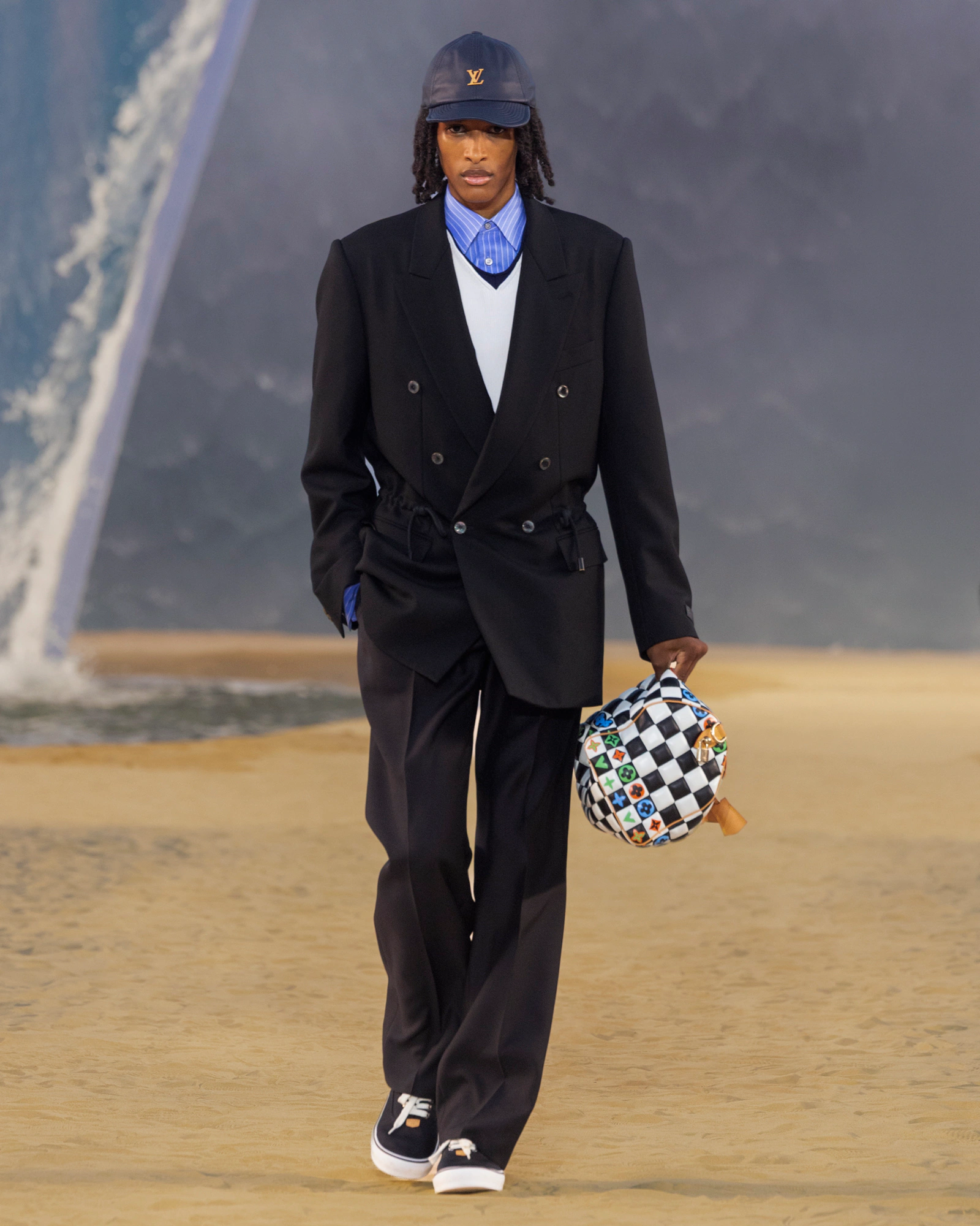 Louis Vuitton Men's Spring/Summer 2027: Pharrell's Global Beach Club Has Arrived Louis Vuitton Men's Spring/Summer 2027: Pharrell's Global Beach Club Has Arrived Vanity Teen 虚荣青年