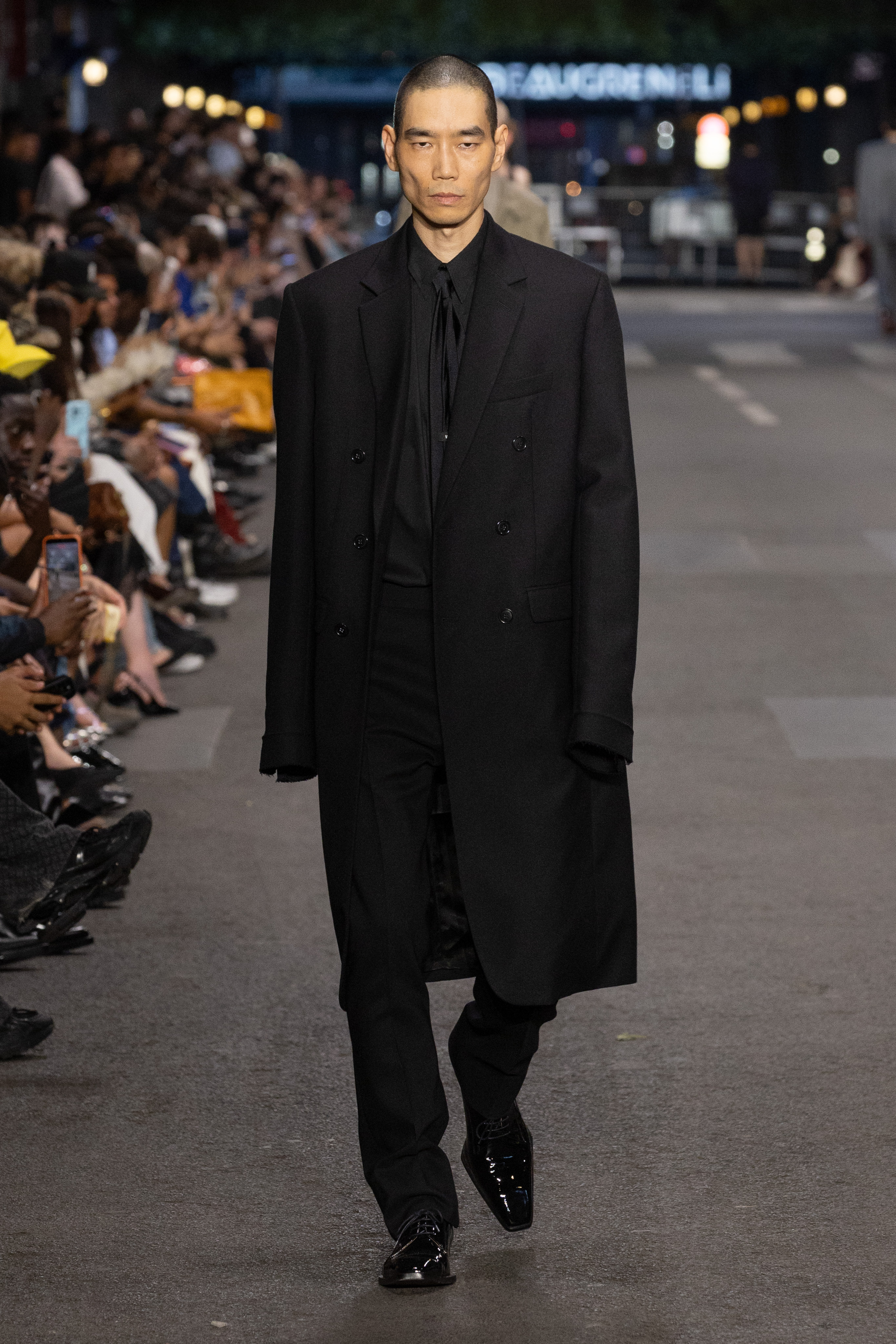 VETEMENTS SPRING SUMMER 2027: EVERYTHING IS NORMAL. UNTIL IT ISN’T VETEMENTS SPRING SUMMER 2027: EVERYTHING IS NORMAL. UNTIL IT ISN’T Vanity Teen 虚荣青年