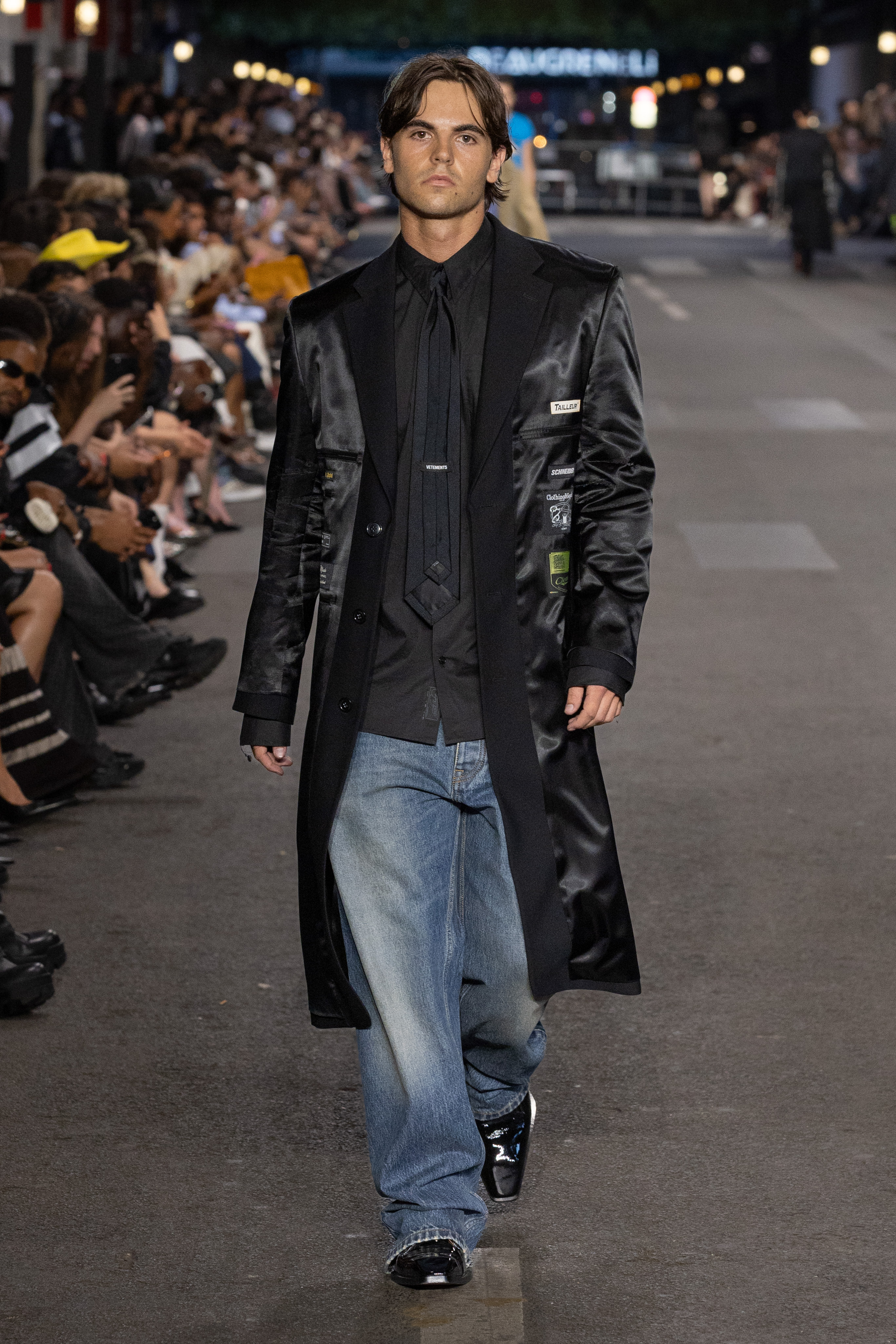 VETEMENTS SPRING SUMMER 2027: EVERYTHING IS NORMAL. UNTIL IT ISN’T VETEMENTS SPRING SUMMER 2027: EVERYTHING IS NORMAL. UNTIL IT ISN’T Vanity Teen 虚荣青年