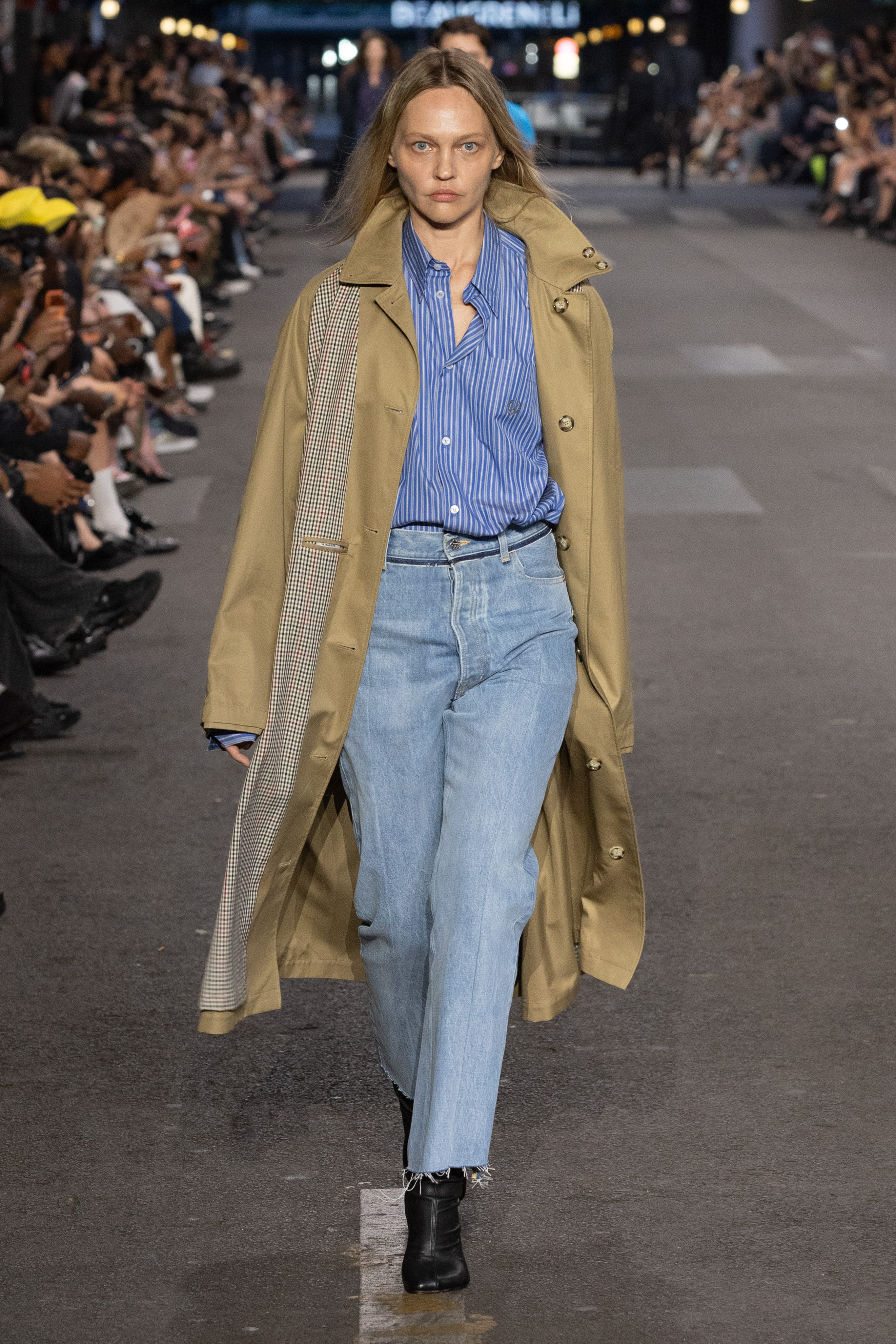 VETEMENTS SPRING SUMMER 2027: EVERYTHING IS NORMAL. UNTIL IT ISN’T VETEMENTS SPRING SUMMER 2027: EVERYTHING IS NORMAL. UNTIL IT ISN’T Vanity Teen 虚荣青年