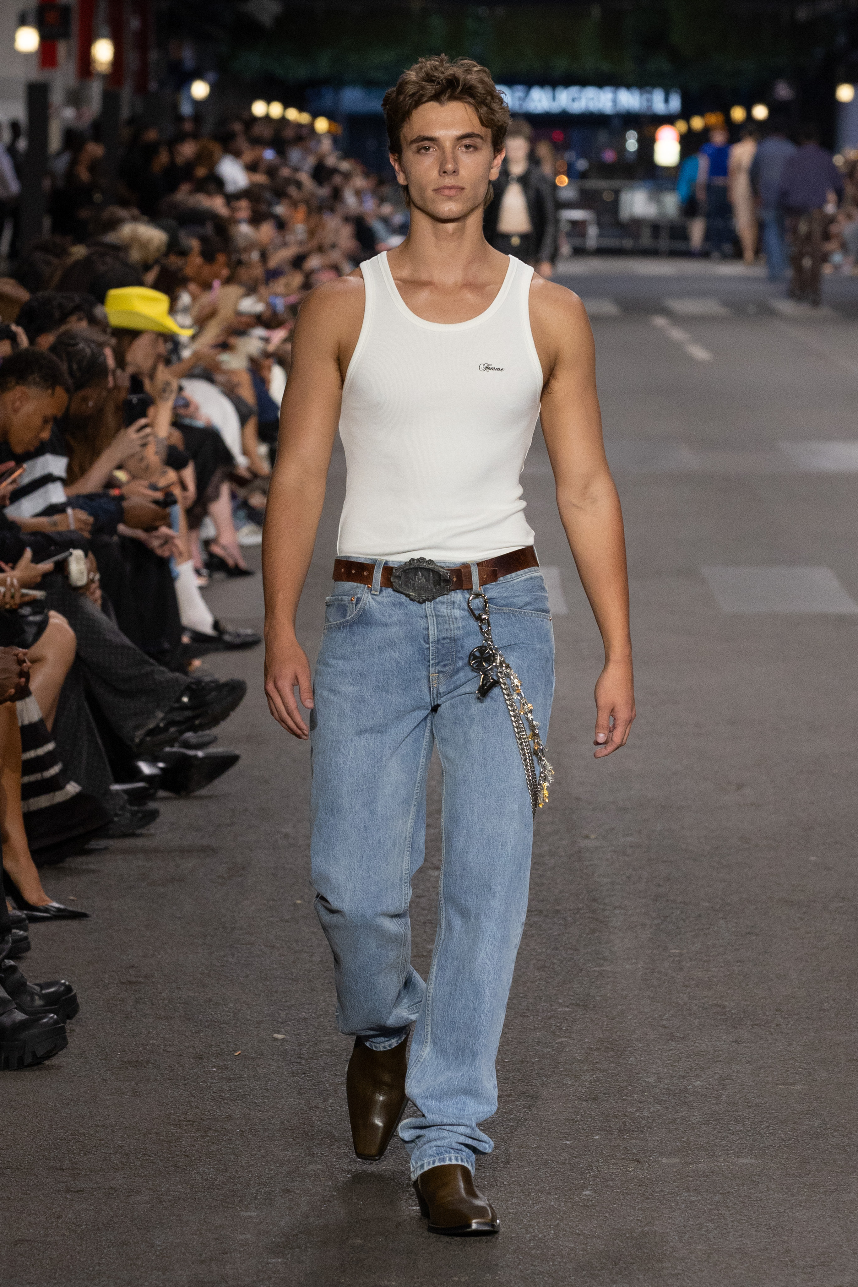 VETEMENTS SPRING SUMMER 2027: EVERYTHING IS NORMAL. UNTIL IT ISN’T VETEMENTS SPRING SUMMER 2027: EVERYTHING IS NORMAL. UNTIL IT ISN’T Vanity Teen 虚荣青年