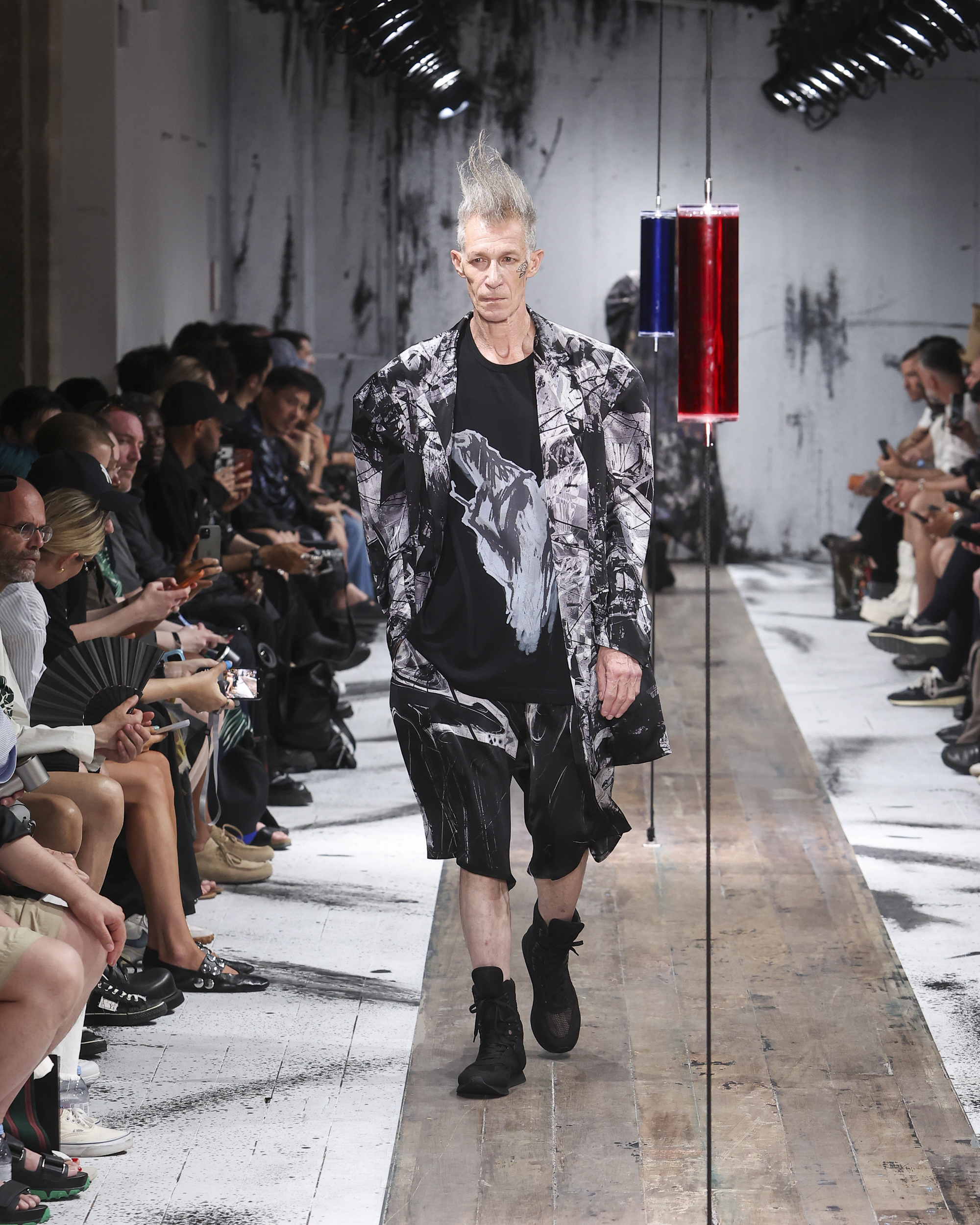 Yohji Yamamoto Spring/Summer 2027: Dressing for the End of Cool Yohji Yamamoto Spring/Summer 2027: Dressing for the End of Cool Vanity Teen 虚荣青年