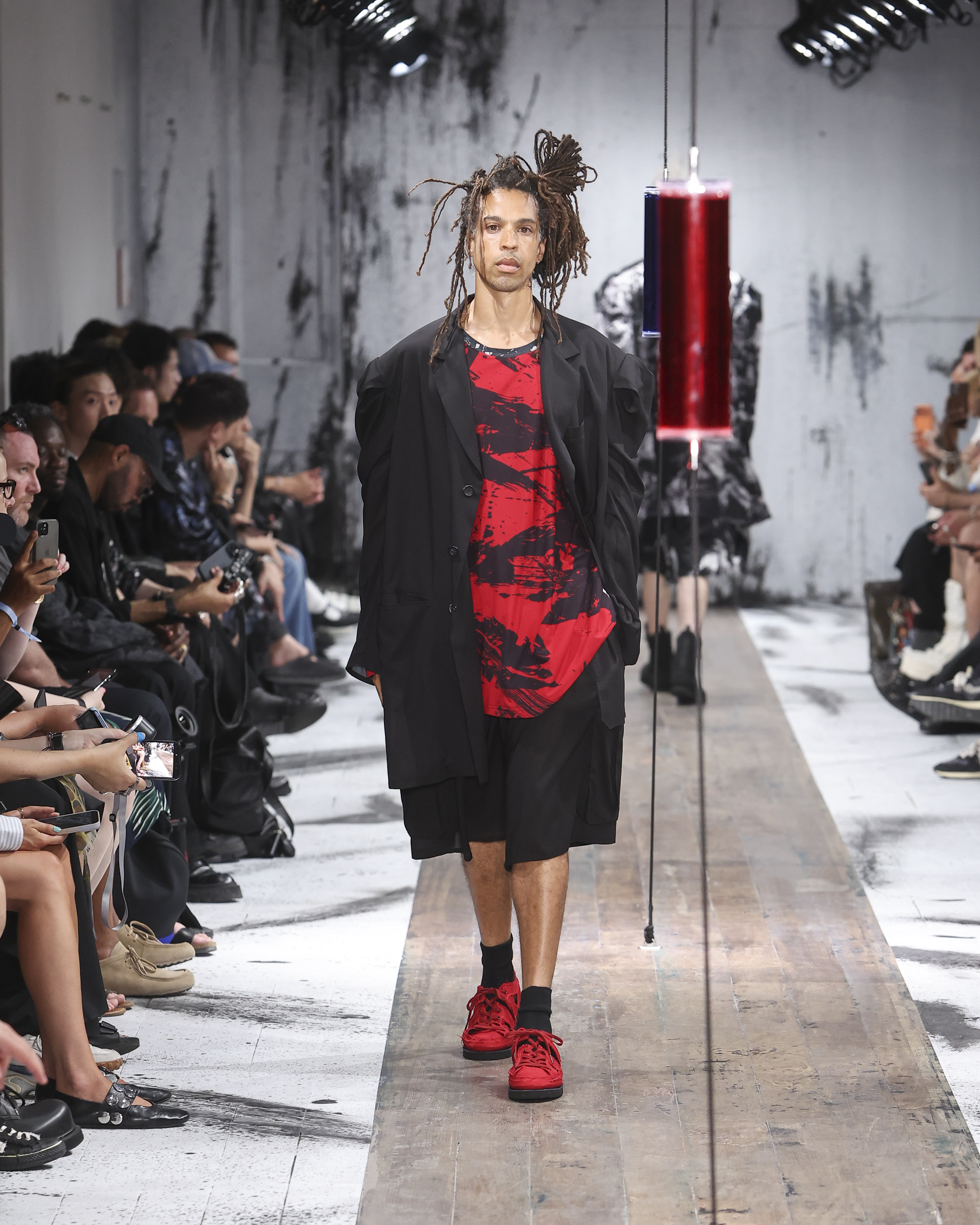 Yohji Yamamoto Spring/Summer 2027: Dressing for the End of Cool Yohji Yamamoto Spring/Summer 2027: Dressing for the End of Cool Vanity Teen 虚荣青年