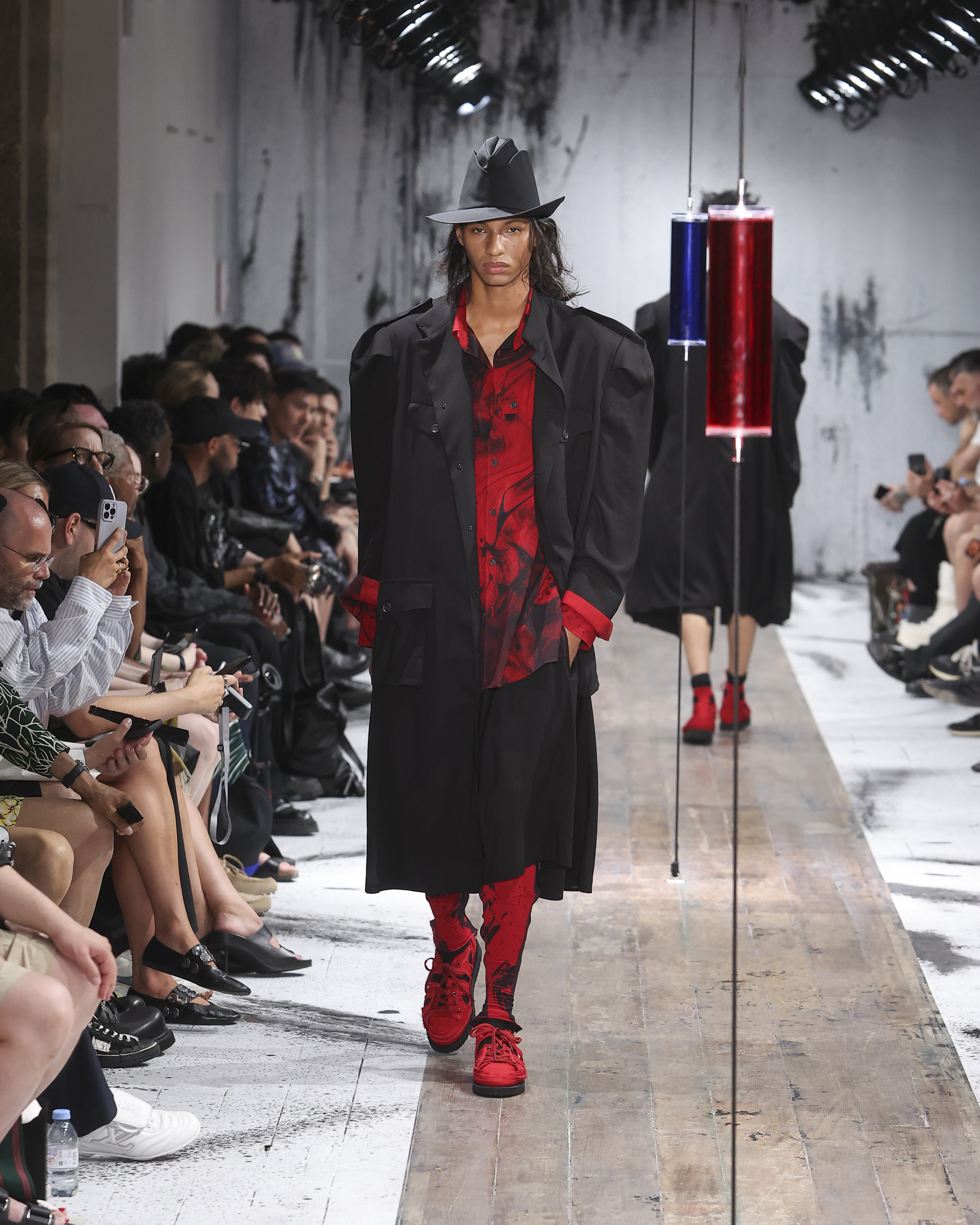 Yohji Yamamoto Spring/Summer 2027: Dressing for the End of Cool Yohji Yamamoto Spring/Summer 2027: Dressing for the End of Cool Vanity Teen 虚荣青年
