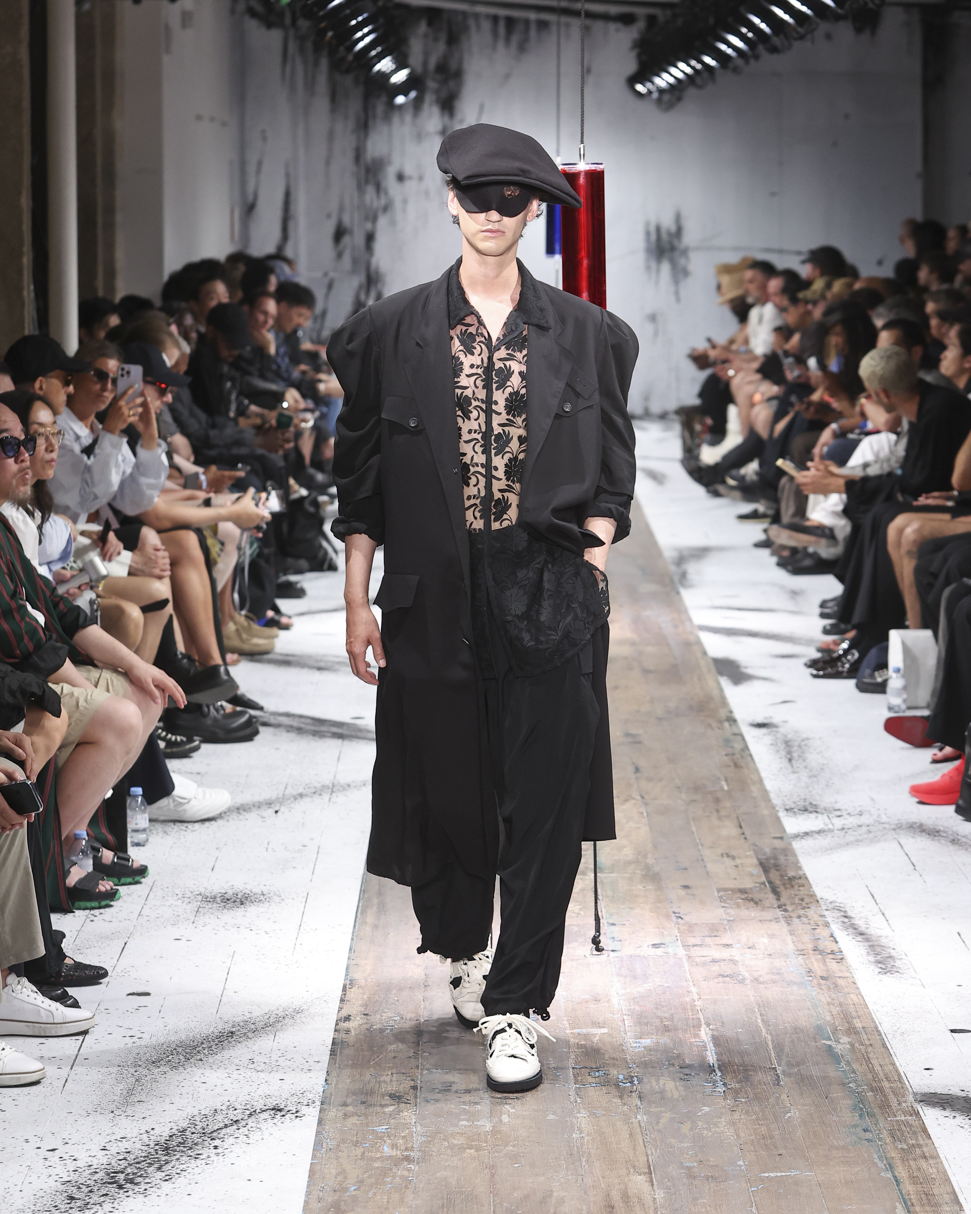 Yohji Yamamoto Spring/Summer 2027: Dressing for the End of Cool Yohji Yamamoto Spring/Summer 2027: Dressing for the End of Cool Vanity Teen 虚荣青年