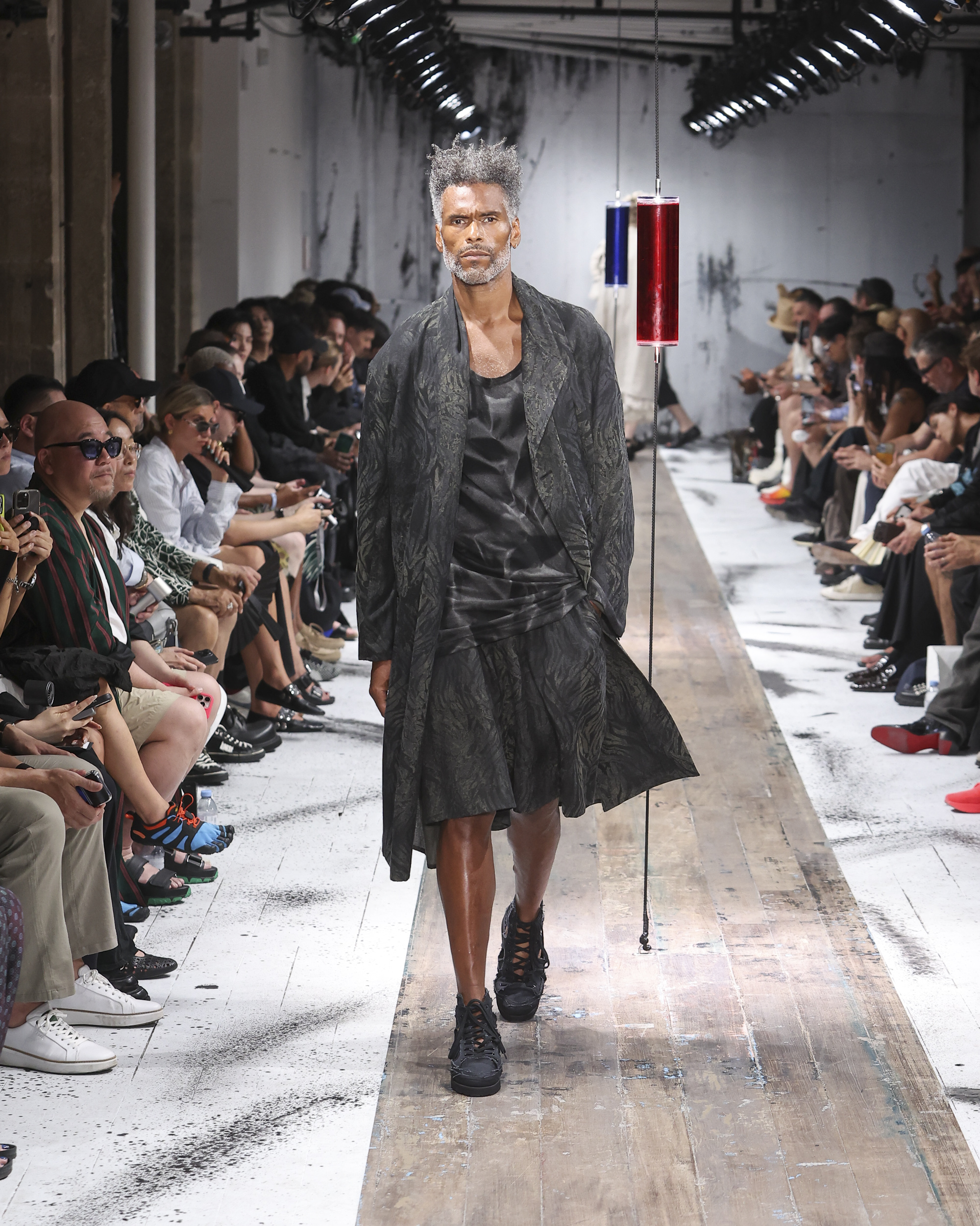 Yohji Yamamoto Spring/Summer 2027: Dressing for the End of Cool Yohji Yamamoto Spring/Summer 2027: Dressing for the End of Cool Vanity Teen 虚荣青年