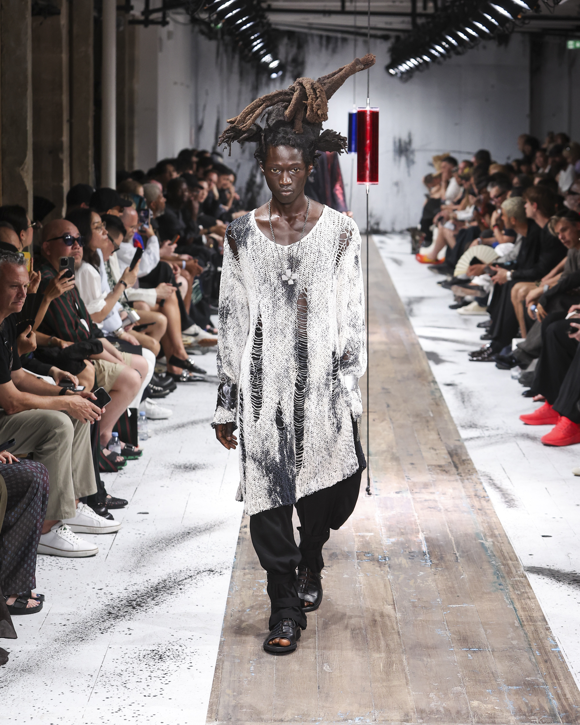 Yohji Yamamoto Spring/Summer 2027: Dressing for the End of Cool Yohji Yamamoto Spring/Summer 2027: Dressing for the End of Cool Vanity Teen 虚荣青年