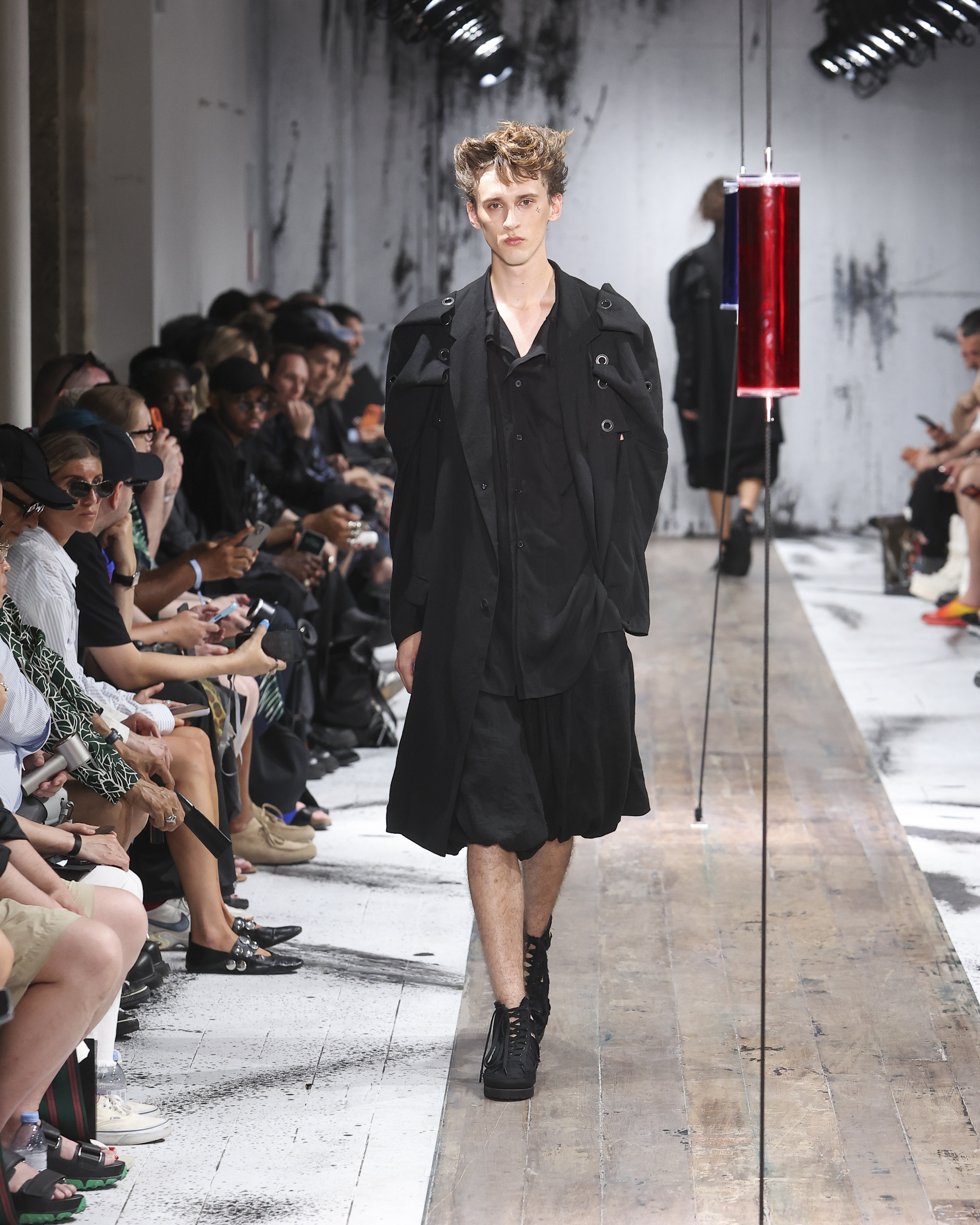 Yohji Yamamoto Spring/Summer 2027: Dressing for the End of Cool Yohji Yamamoto Spring/Summer 2027: Dressing for the End of Cool Vanity Teen 虚荣青年
