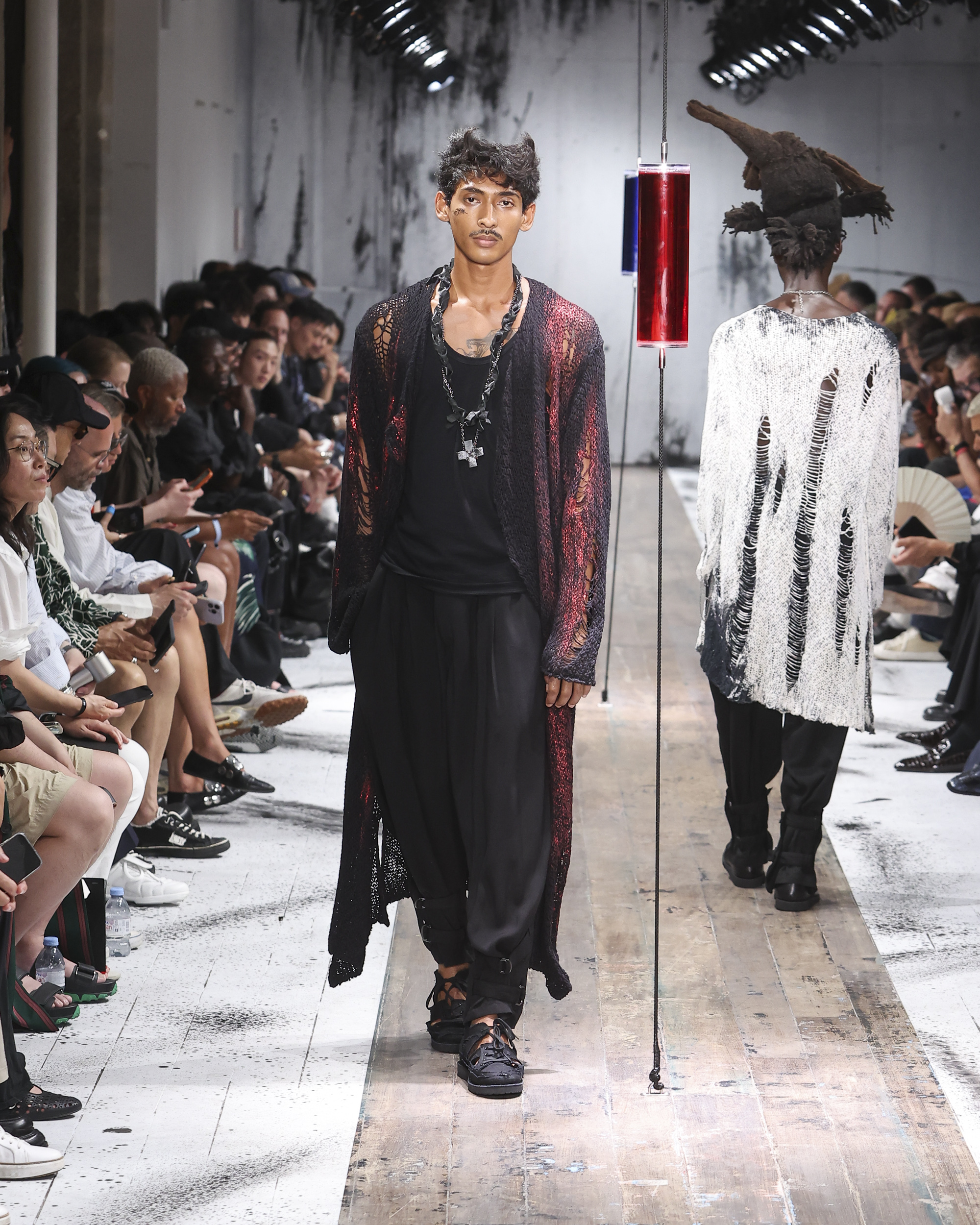 Yohji Yamamoto Spring/Summer 2027: Dressing for the End of Cool Yohji Yamamoto Spring/Summer 2027: Dressing for the End of Cool Vanity Teen 虚荣青年
