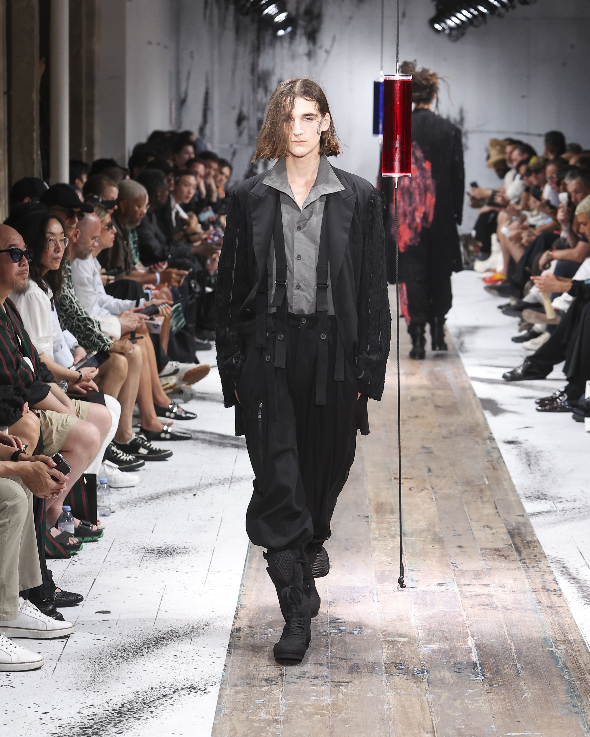 Yohji Yamamoto Spring/Summer 2027: Dressing for the End of Cool Yohji Yamamoto Spring/Summer 2027: Dressing for the End of Cool Vanity Teen 虚荣青年