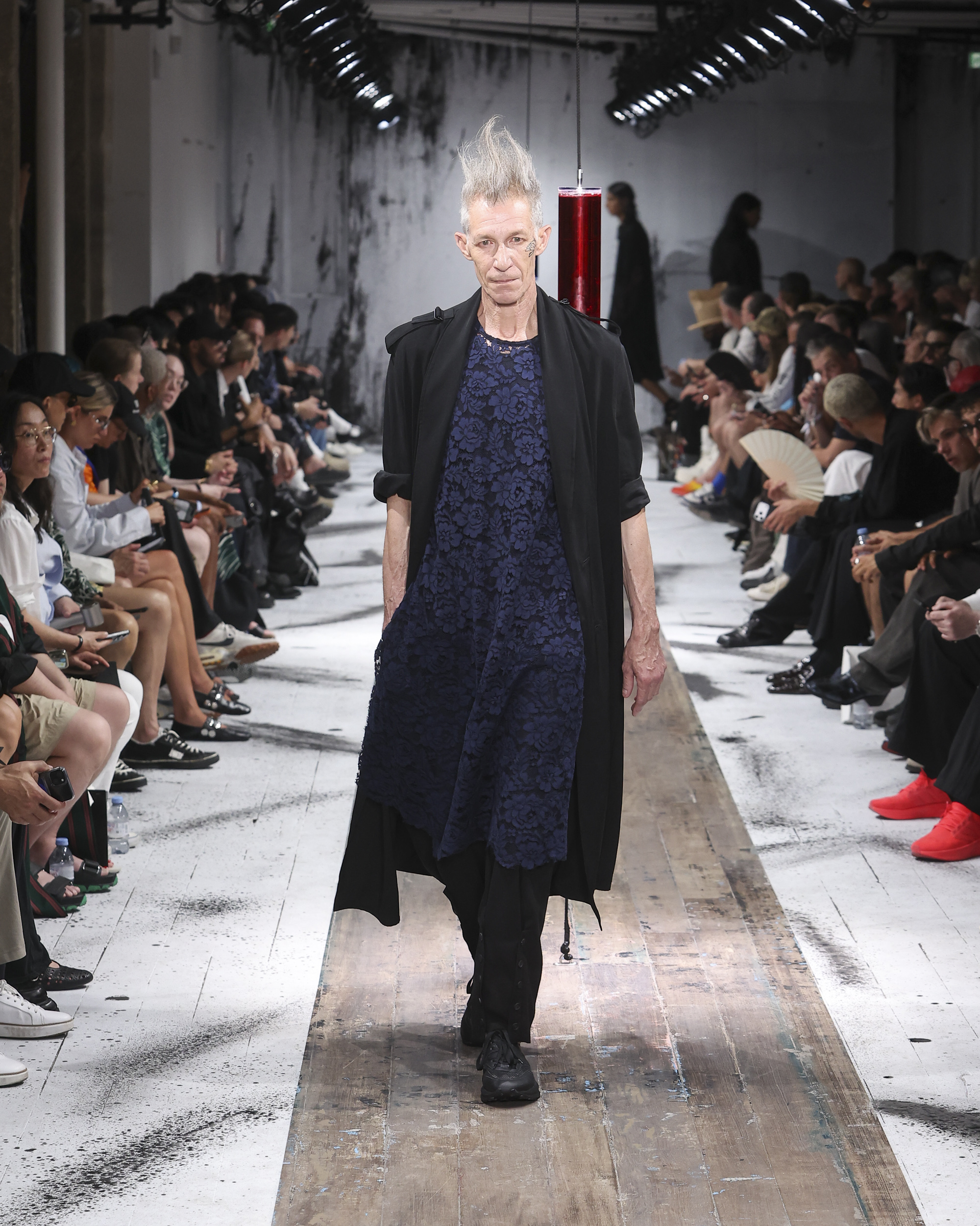 Yohji Yamamoto Spring/Summer 2027: Dressing for the End of Cool Yohji Yamamoto Spring/Summer 2027: Dressing for the End of Cool Vanity Teen 虚荣青年
