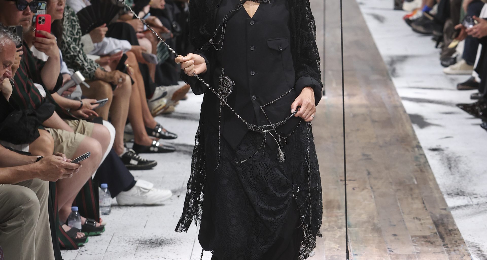 Yohji Yamamoto Spring/Summer 2027: Dressing for the End of Cool Yohji Yamamoto Spring/Summer 2027: Dressing for the End of Cool Vanity Teen 虚荣青年