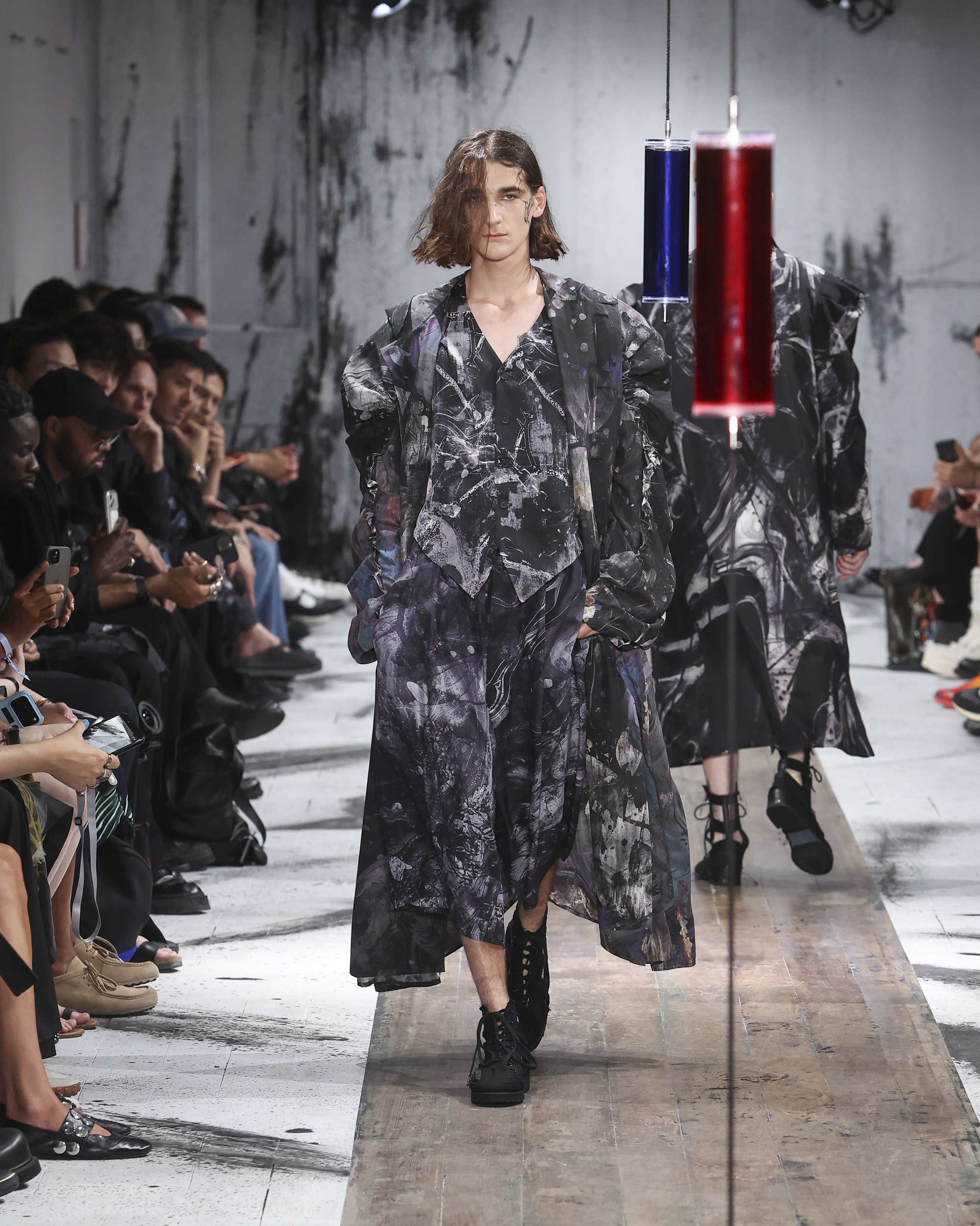Yohji Yamamoto Spring/Summer 2027: Dressing for the End of Cool Yohji Yamamoto Spring/Summer 2027: Dressing for the End of Cool Vanity Teen 虚荣青年