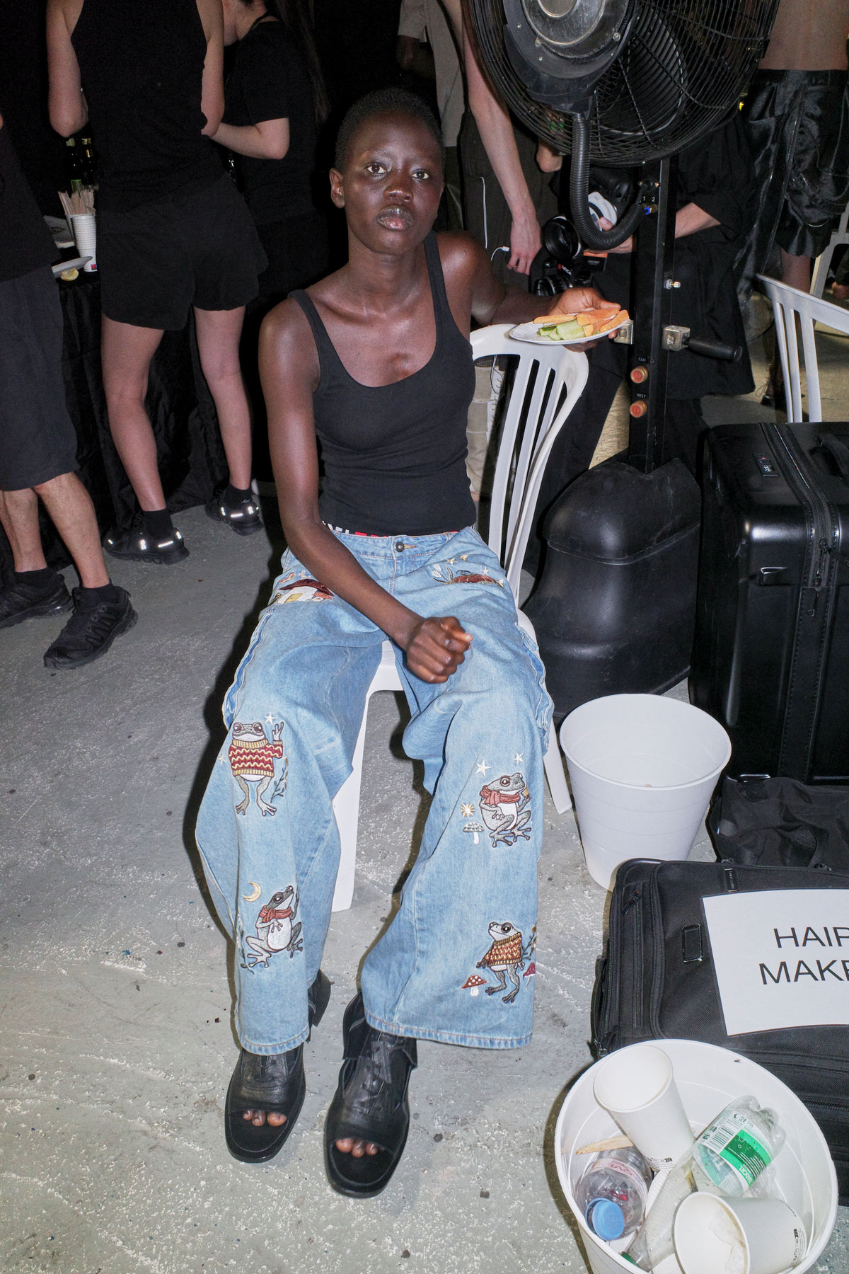 Behind the Scenes at SONGZIO Spring/Summer 2027 Behind the Scenes at SONGZIO Spring/Summer 2027 Vanity Teen 虚荣青年