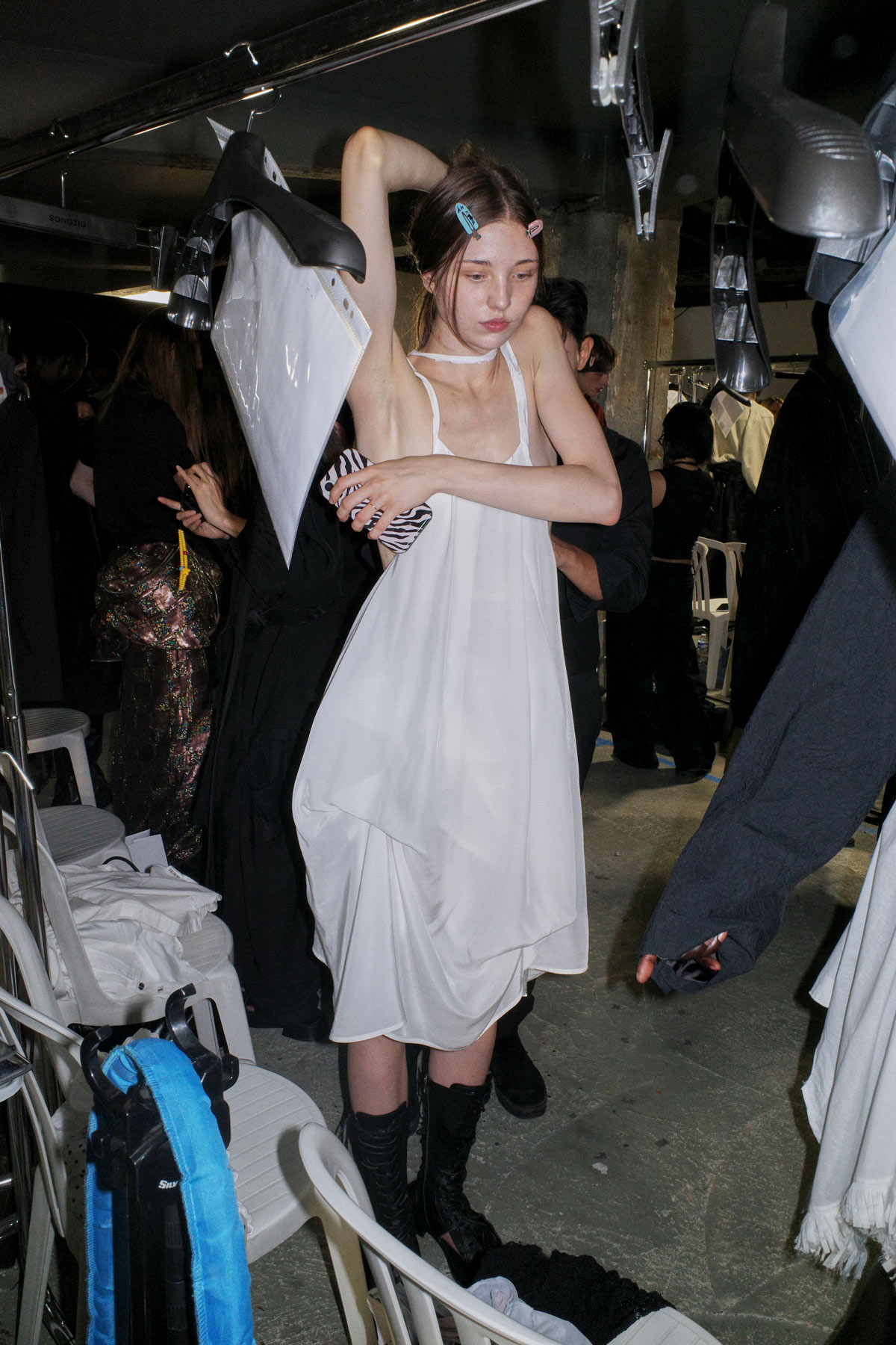 Behind the Scenes at SONGZIO Spring/Summer 2027 Behind the Scenes at SONGZIO Spring/Summer 2027 Vanity Teen 虚荣青年