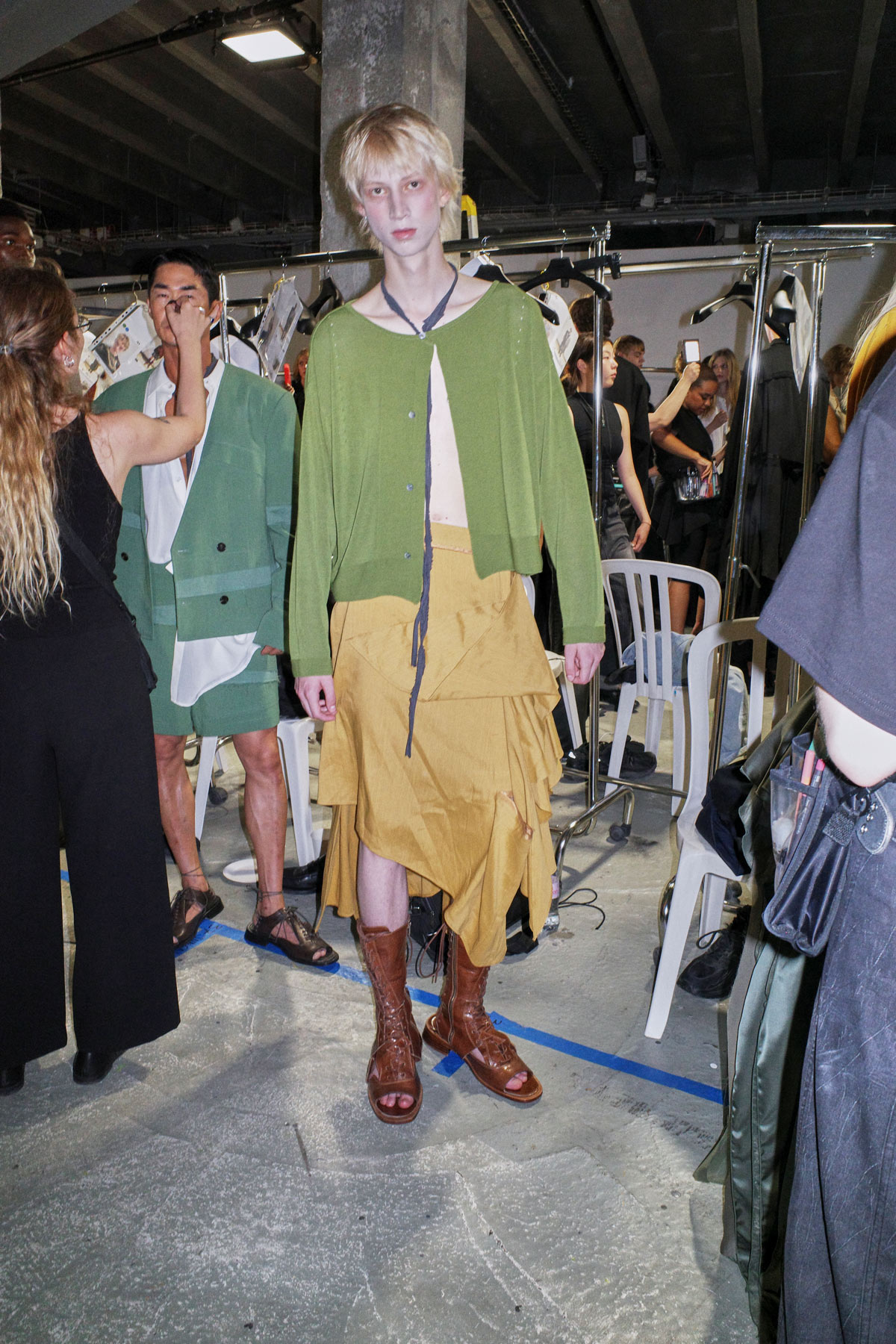 Behind the Scenes at SONGZIO Spring/Summer 2027 Behind the Scenes at SONGZIO Spring/Summer 2027 Vanity Teen 虚荣青年