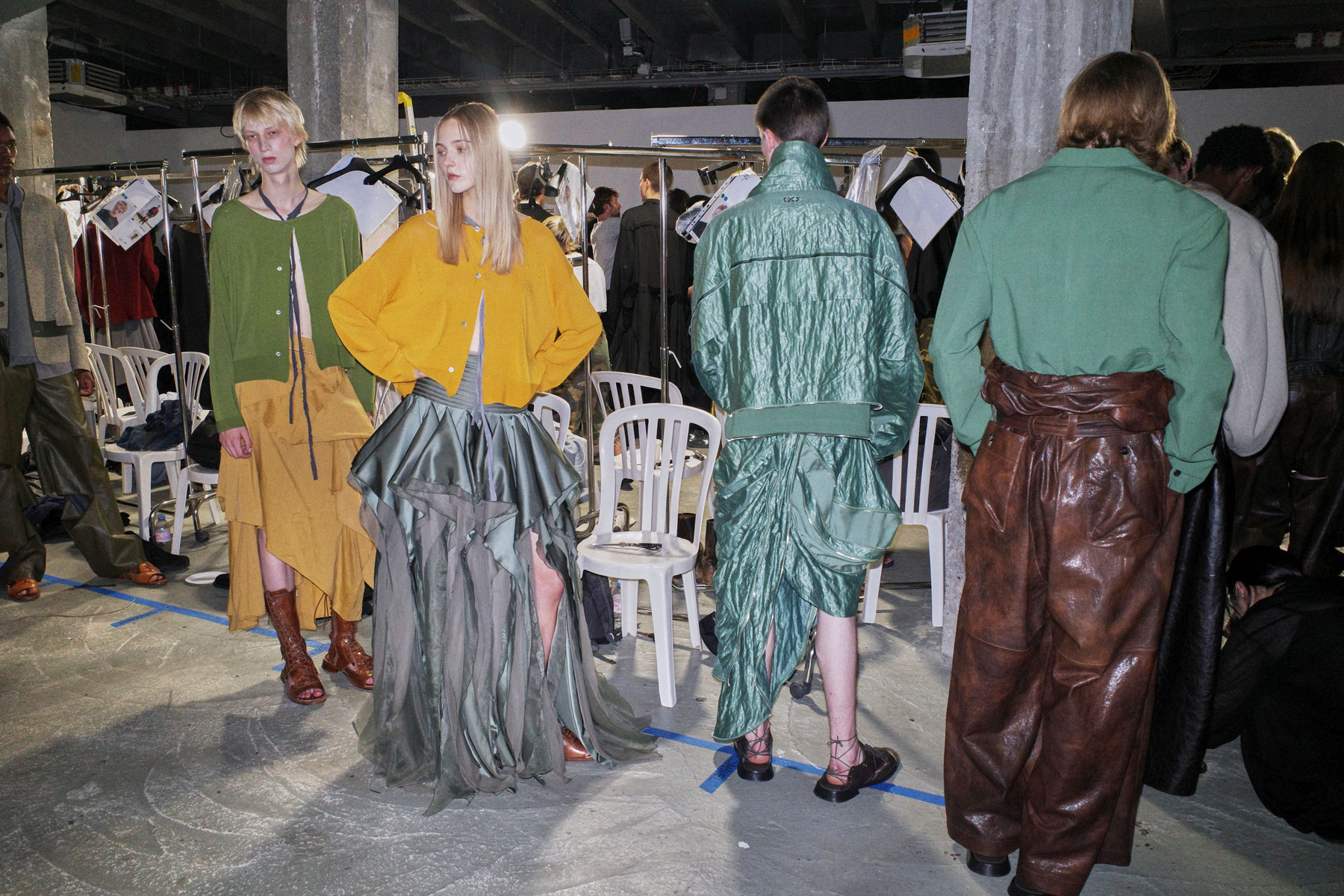 Behind the Scenes at SONGZIO Spring/Summer 2027 Behind the Scenes at SONGZIO Spring/Summer 2027 Vanity Teen 虚荣青年