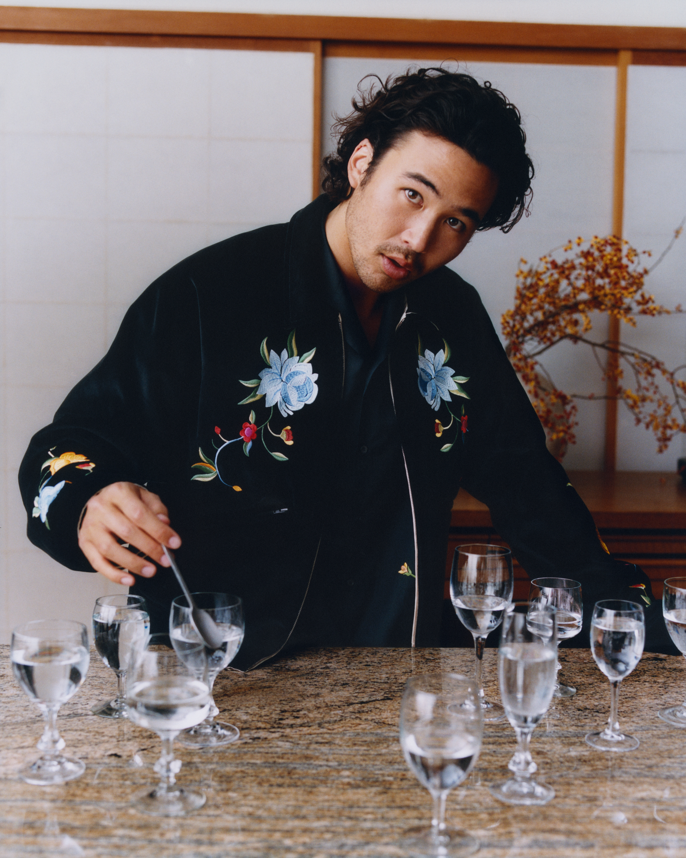 Home Is the New Luxury: Why Kenzo’s FW26 Campaign Chooses Quiet Over Noise Vanity Teen 虚荣青年 Home Is the New Luxury: Why Kenzo’s FW26 Campaign Chooses Quiet Over Noise Home Is the New Luxury: Why Kenzo’s FW26 Campaign Chooses Quiet Over Noise Vanity Teen 虚荣青年