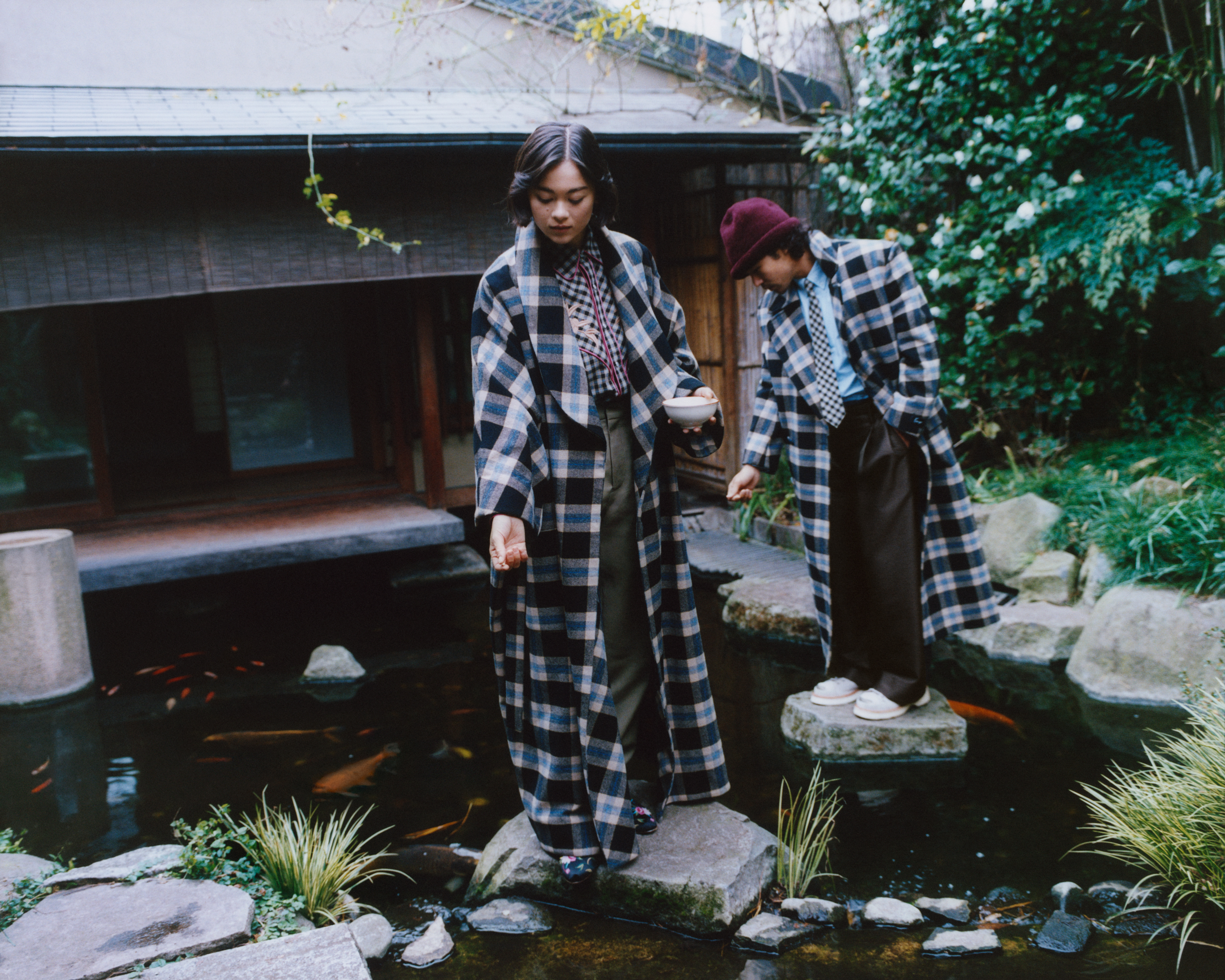 Home Is the New Luxury: Why Kenzo’s FW26 Campaign Chooses Quiet Over Noise Vanity Teen 虚荣青年 Home Is the New Luxury: Why Kenzo’s FW26 Campaign Chooses Quiet Over Noise Home Is the New Luxury: Why Kenzo’s FW26 Campaign Chooses Quiet Over Noise Vanity Teen 虚荣青年