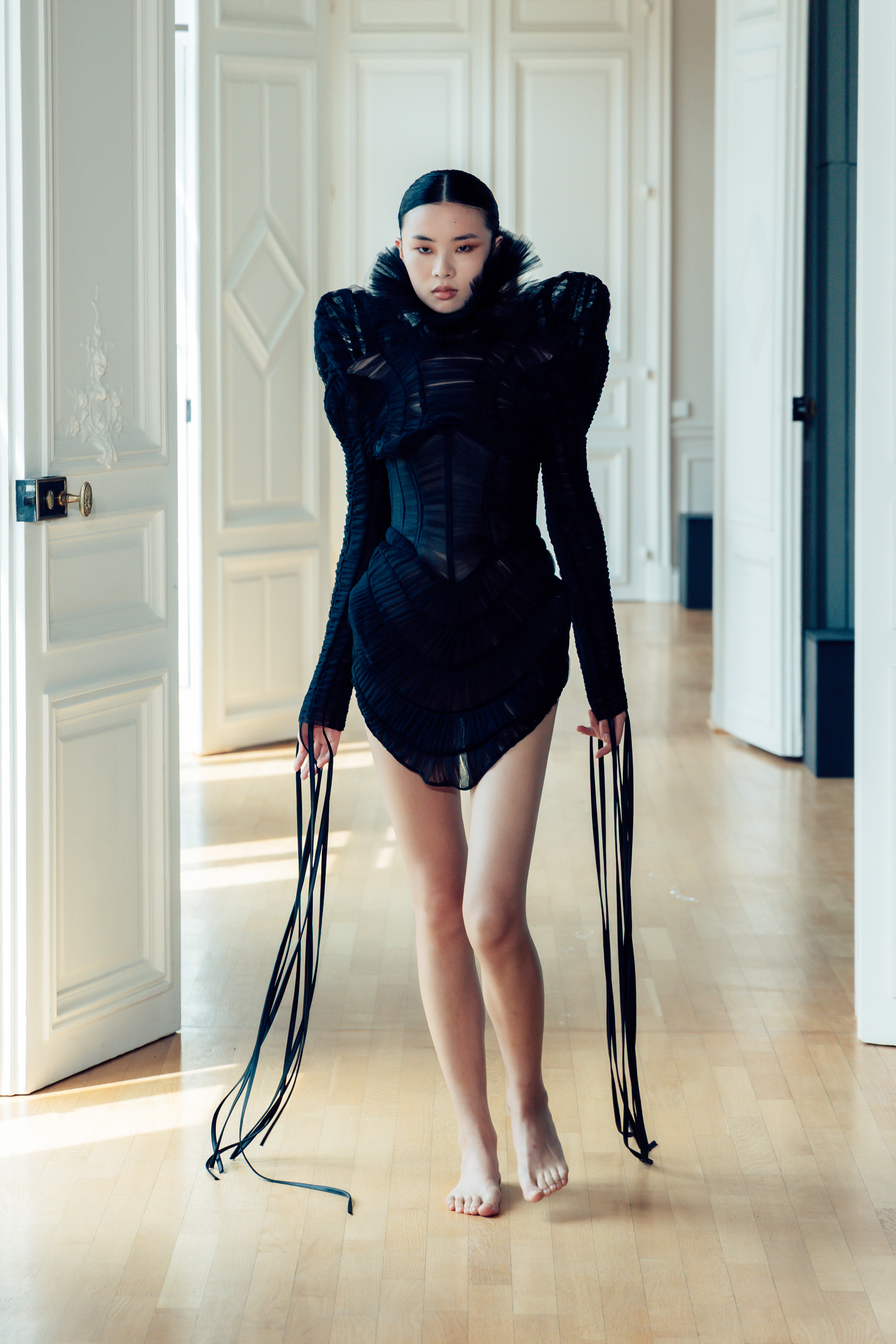 AZIZ Haute Couture Fall 2026: Sculpting Freedom in 3 Acts Vanity Teen 虚荣青年 AZIZ Haute Couture Fall 2026: Sculpting Freedom in 3 Acts AZIZ Haute Couture Fall 2026: Sculpting Freedom in 3 Acts Vanity Teen 虚荣青年