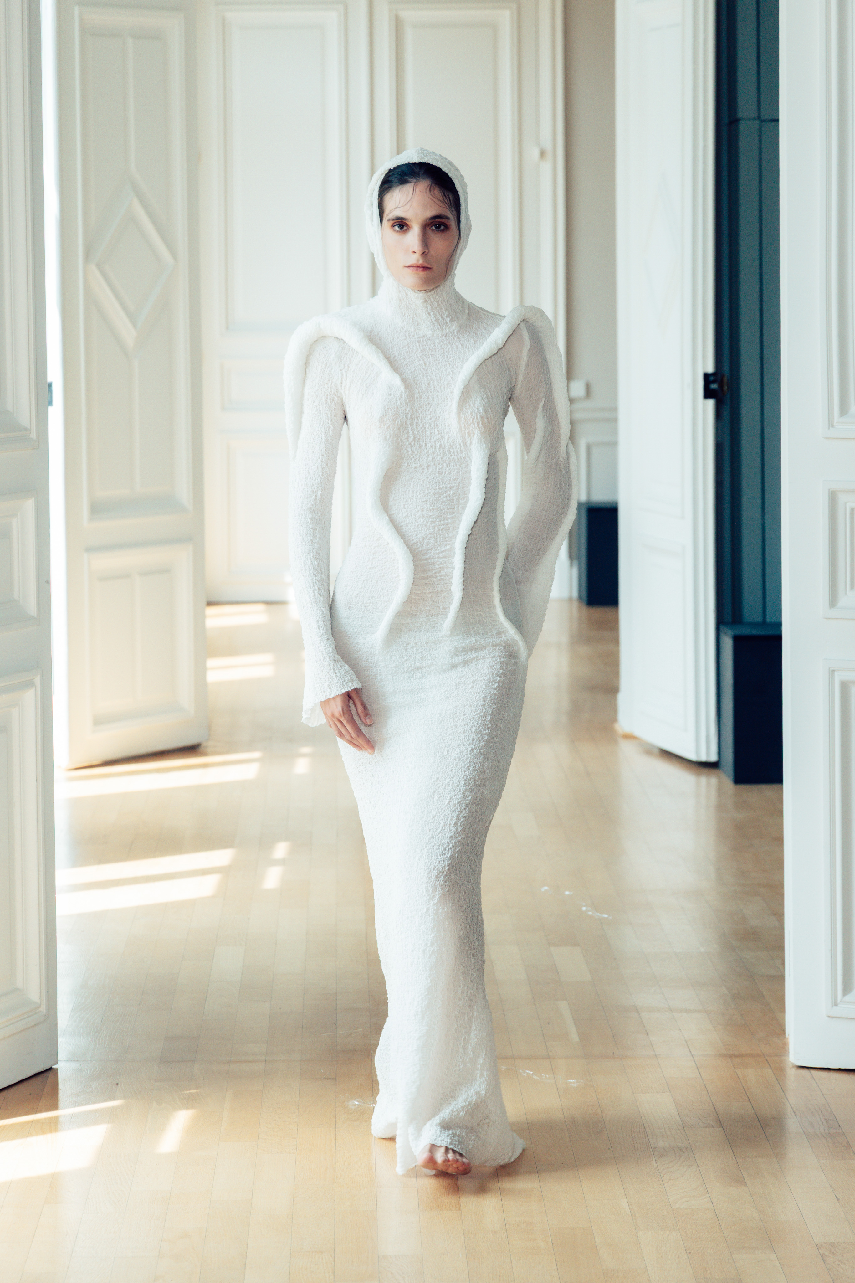 AZIZ Haute Couture Fall 2026: Sculpting Freedom in 3 Acts Vanity Teen 虚荣青年 AZIZ Haute Couture Fall 2026: Sculpting Freedom in 3 Acts AZIZ Haute Couture Fall 2026: Sculpting Freedom in 3 Acts Vanity Teen 虚荣青年