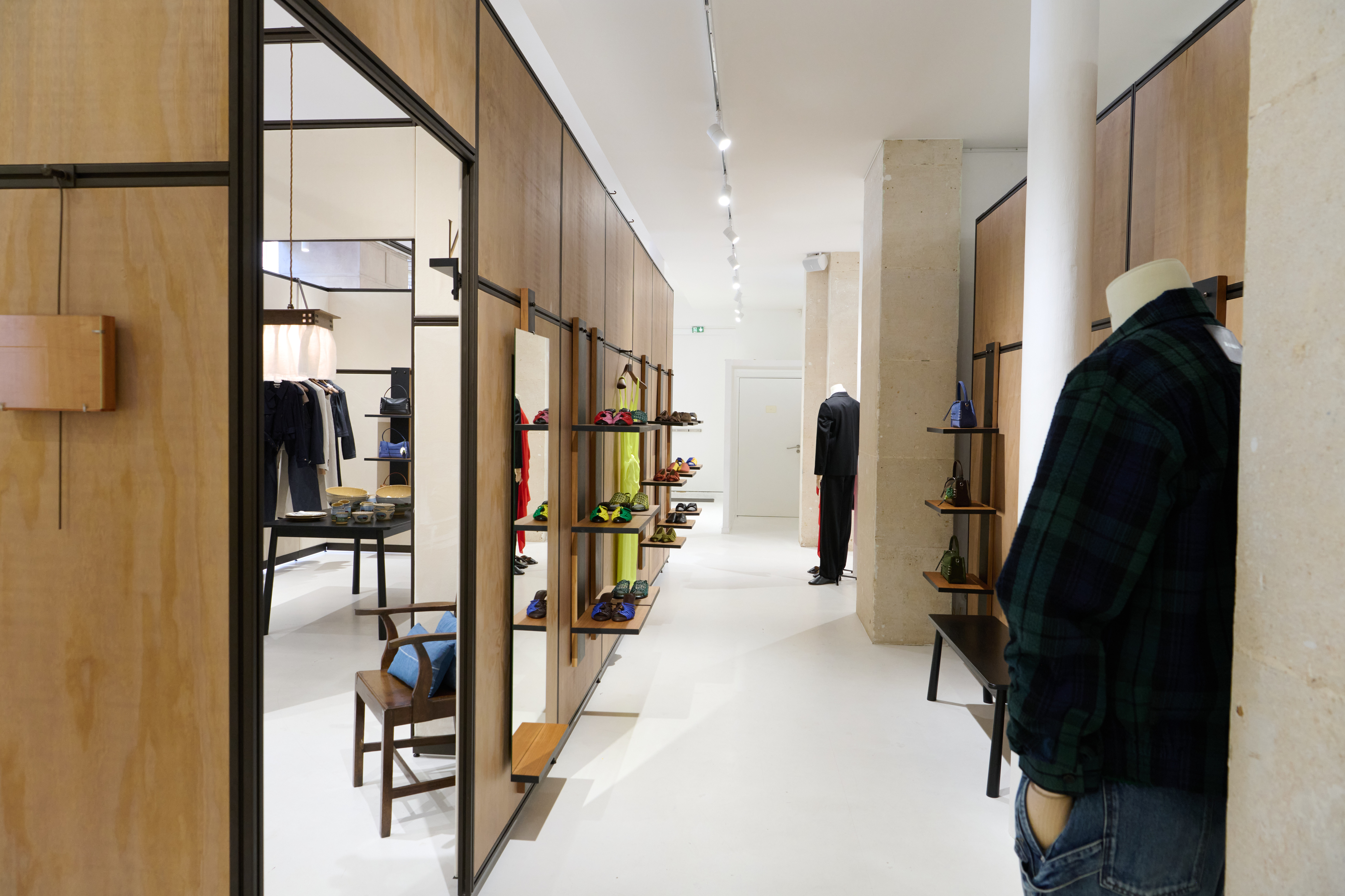JW ANDERSON’S PARIS TAKEOVER: A POP-UP WHERE FASHION GETS WEIRD, WARM AND COLLECTIBLE Vanity Teen 虚荣青年 JW ANDERSON’S PARIS TAKEOVER: A POP-UP WHERE FASHION GETS WEIRD, WARM AND COLLECTIBLE JW ANDERSON’S PARIS TAKEOVER: A POP-UP WHERE FASHION GETS WEIRD, WARM AND COLLECTIBLE Vanity Teen 虚荣青年
