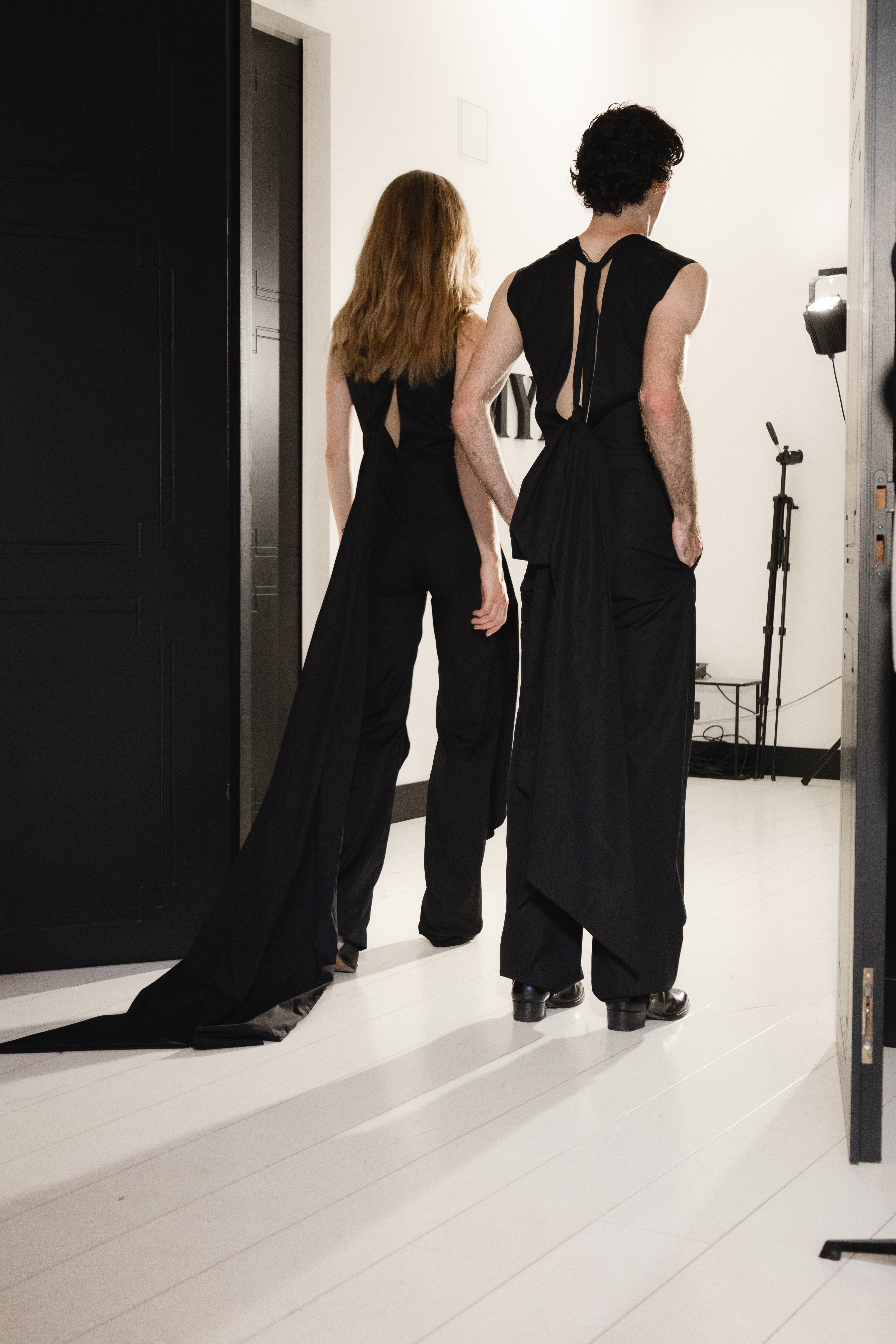 The Future Dresses in Black: MYX Paris and the Poetry of Quiet Precision Vanity Teen 虚荣青年 The Future Dresses in Black: MYX Paris and the Poetry of Quiet Precision The Future Dresses in Black: MYX Paris and the Poetry of Quiet Precision Vanity Teen 虚荣青年