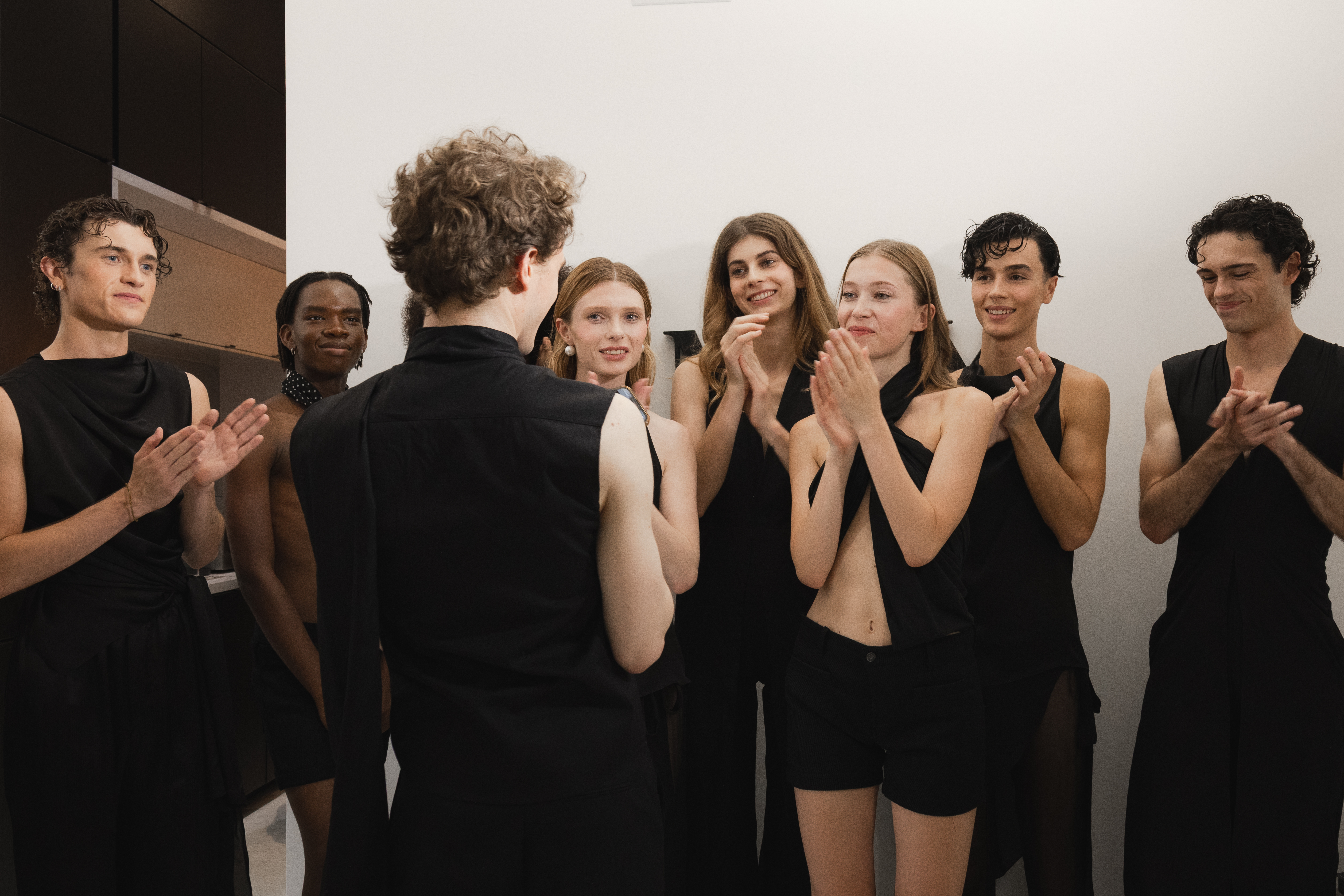 The Future Dresses in Black: MYX Paris and the Poetry of Quiet Precision Vanity Teen 虚荣青年 The Future Dresses in Black: MYX Paris and the Poetry of Quiet Precision The Future Dresses in Black: MYX Paris and the Poetry of Quiet Precision Vanity Teen 虚荣青年