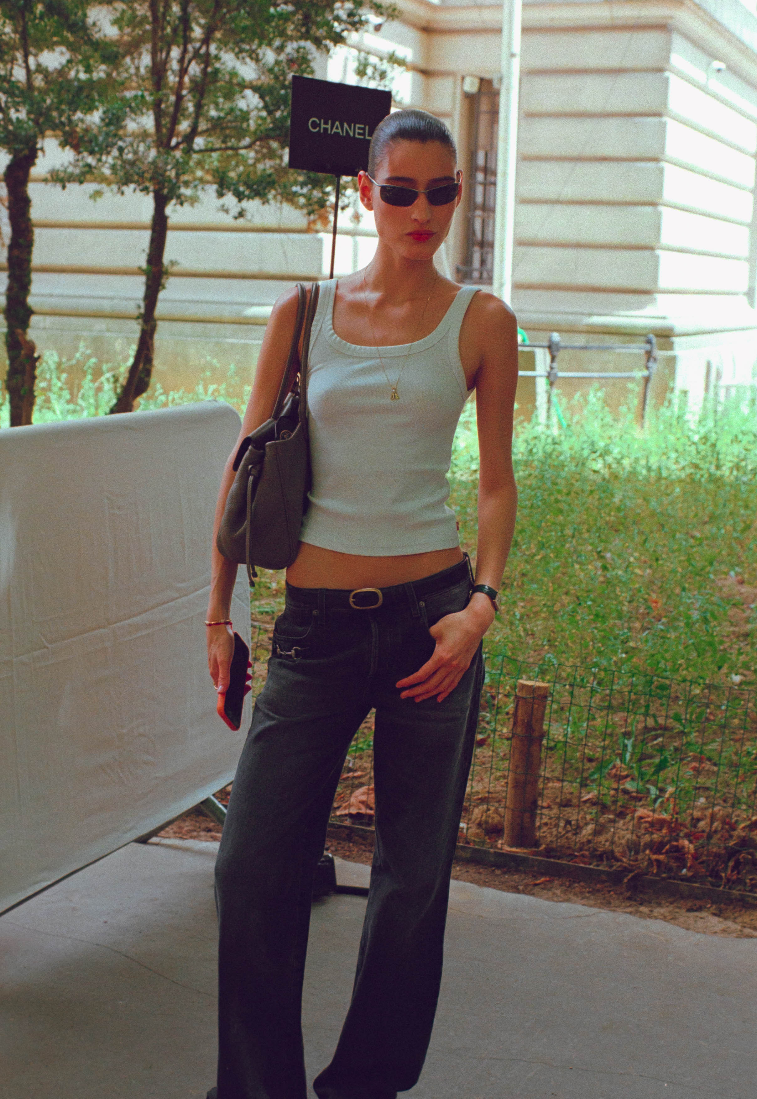 MODELS OFF DUTY - COUTURE, UNDONE Vanity Teen 虚荣青年 MODELS OFF DUTY - COUTURE, UNDONE MODELS OFF DUTY - COUTURE, UNDONE Vanity Teen 虚荣青年