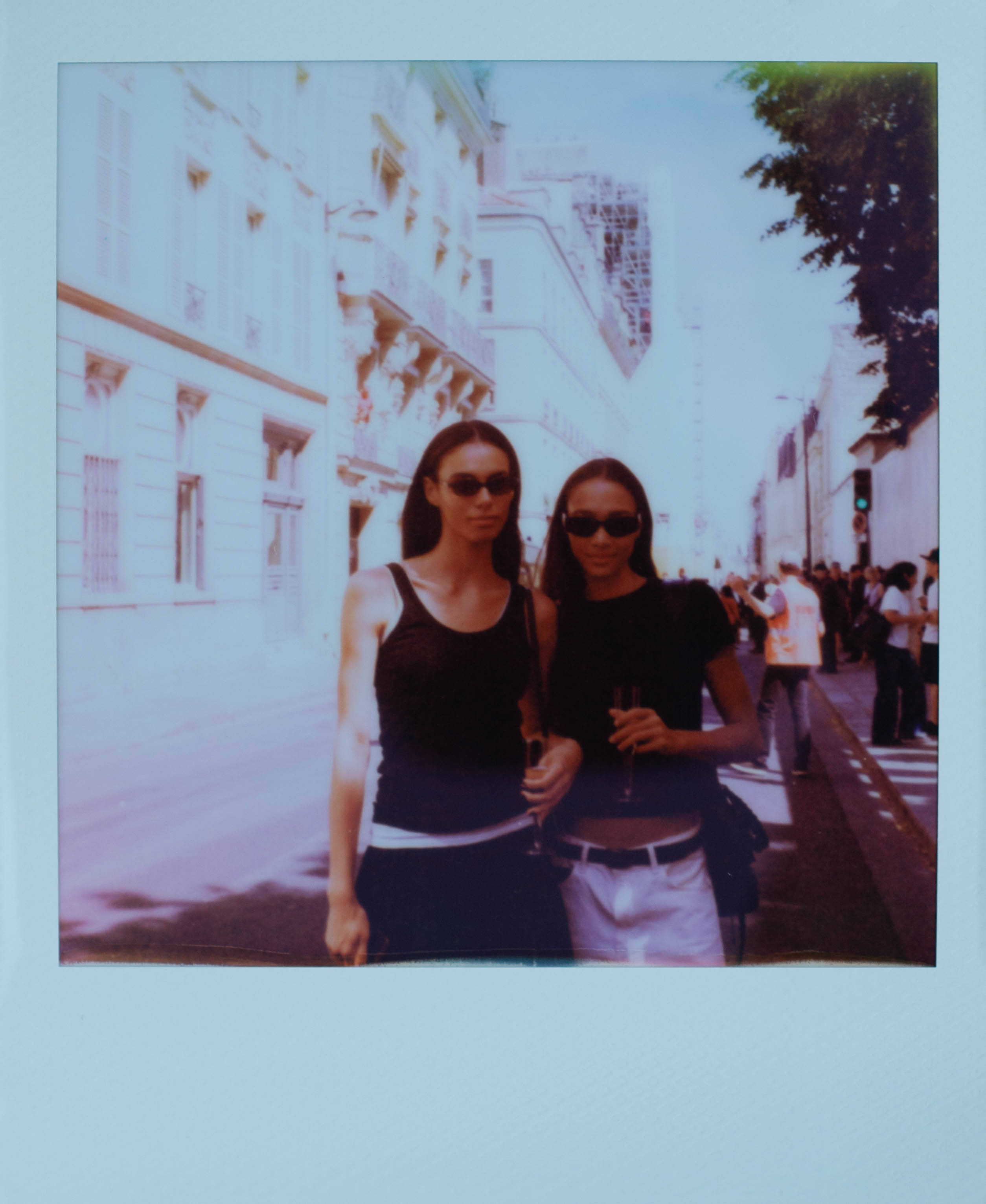 MODELS OFF DUTY - COUTURE, UNDONE Vanity Teen 虚荣青年 MODELS OFF DUTY - COUTURE, UNDONE MODELS OFF DUTY - COUTURE, UNDONE Vanity Teen 虚荣青年