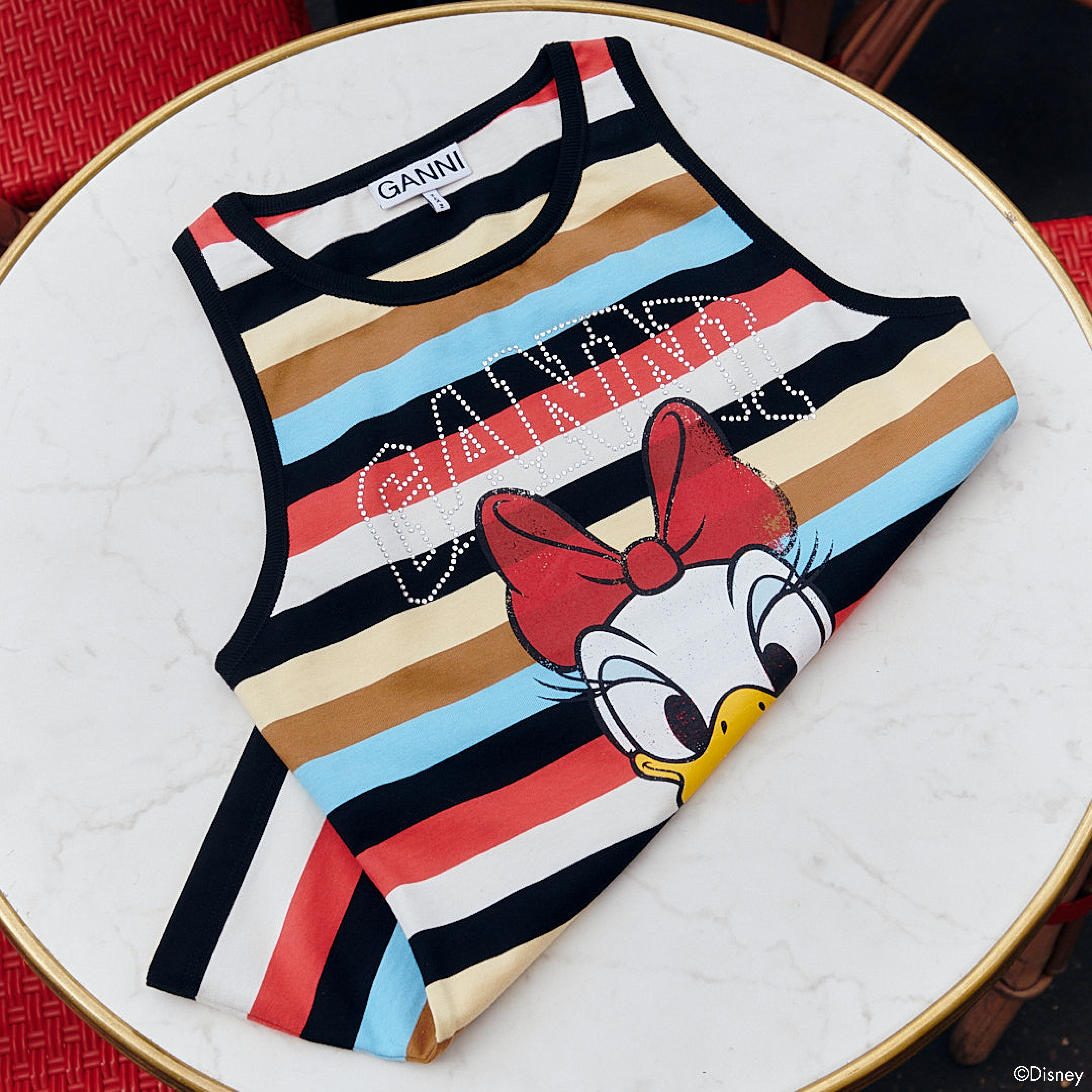 Daisy Duck Just Hijacked Paris, and GANNI Made It Fashion Vanity Teen 虚荣青年 Daisy Duck Just Hijacked Paris, and GANNI Made It Fashion Daisy Duck Just Hijacked Paris, and GANNI Made It Fashion Vanity Teen 虚荣青年