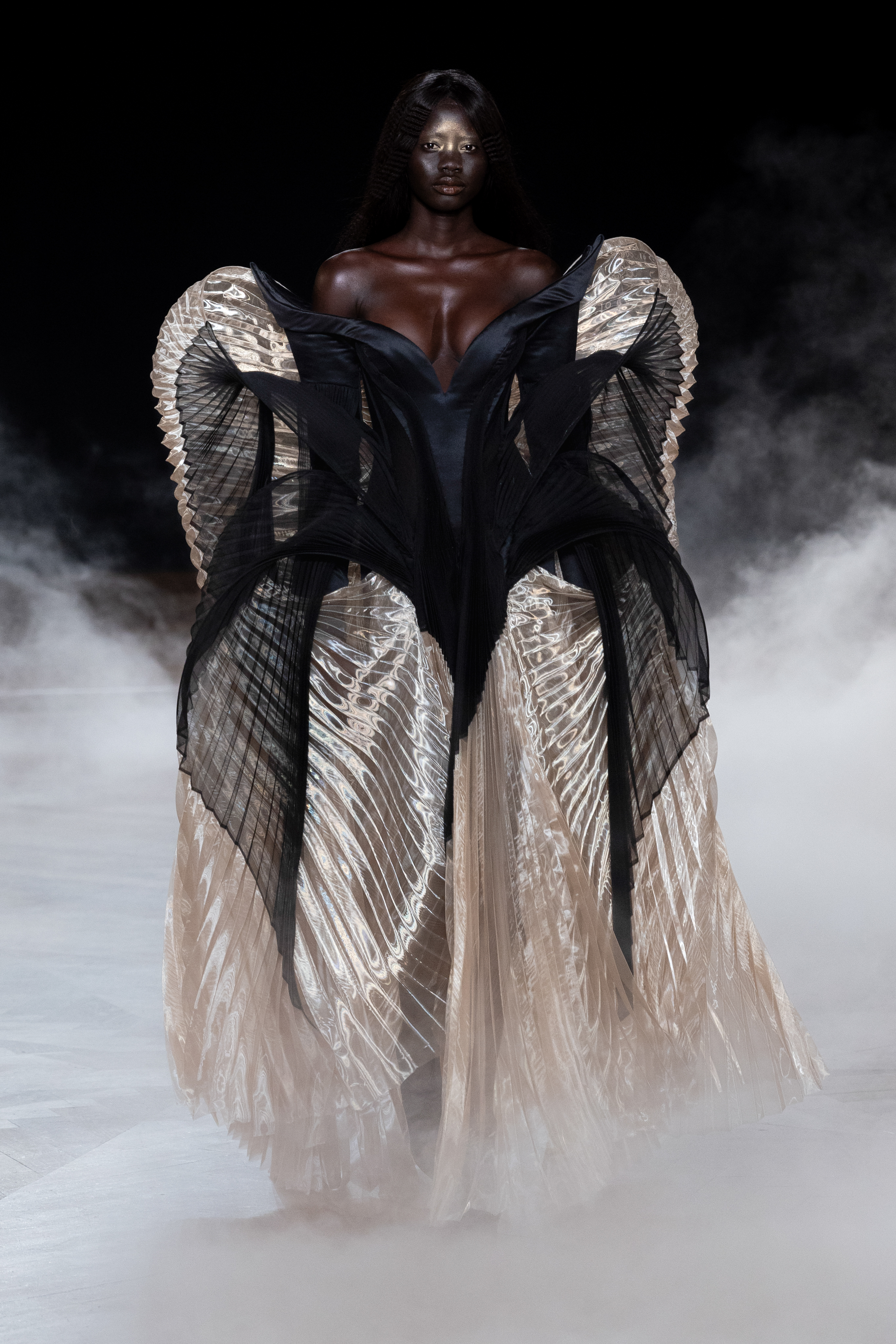 Iris van Herpen Haute Couture 2027: turning plasma into poetry Vanity Teen 虚荣青年 Iris van Herpen Haute Couture 2027: turning plasma into poetry Iris van Herpen Haute Couture 2027: turning plasma into poetry Vanity Teen 虚荣青年