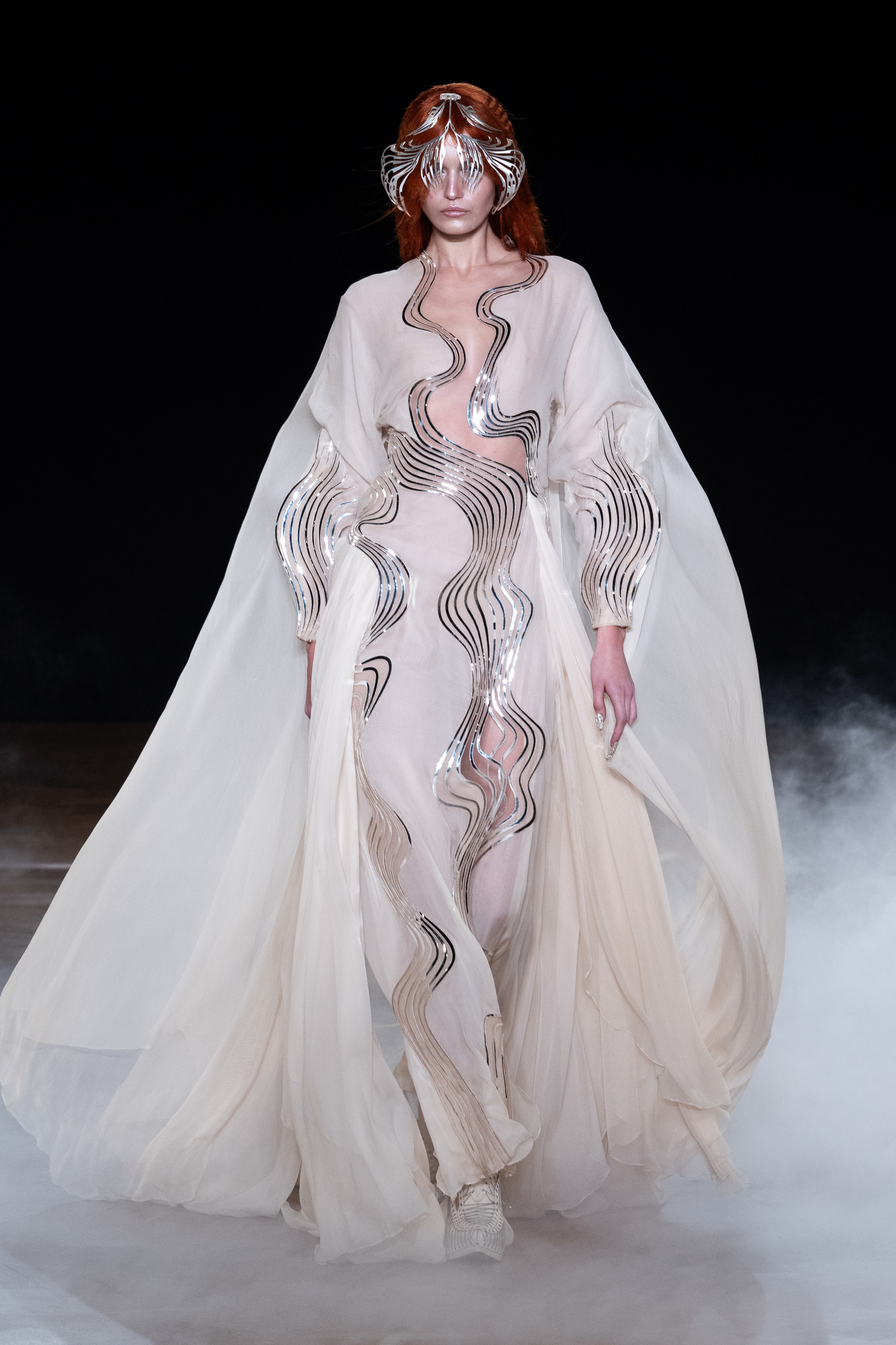 Iris van Herpen Haute Couture 2027: turning plasma into poetry Vanity Teen 虚荣青年 Iris van Herpen Haute Couture 2027: turning plasma into poetry Iris van Herpen Haute Couture 2027: turning plasma into poetry Vanity Teen 虚荣青年