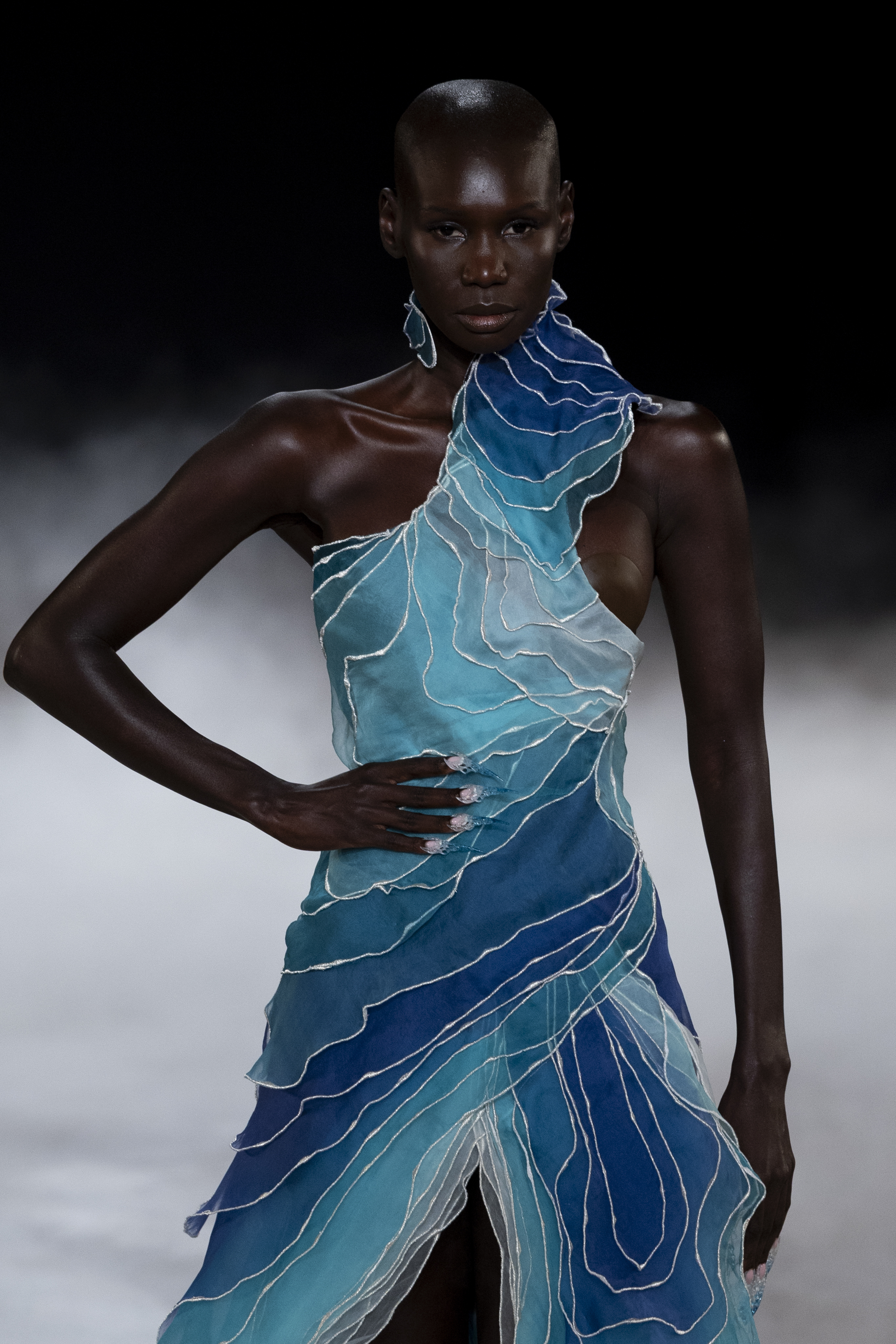 Iris van Herpen Haute Couture 2027: turning plasma into poetry Vanity Teen 虚荣青年 Iris van Herpen Haute Couture 2027: turning plasma into poetry Iris van Herpen Haute Couture 2027: turning plasma into poetry Vanity Teen 虚荣青年
