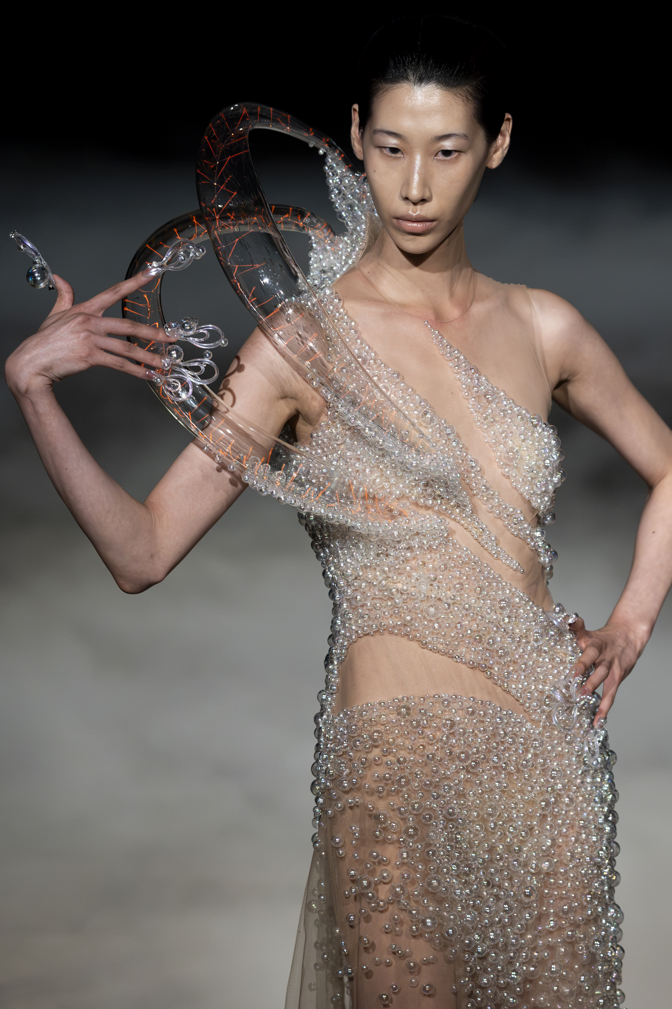 Iris van Herpen Haute Couture 2027: turning plasma into poetry Vanity Teen 虚荣青年 Iris van Herpen Haute Couture 2027: turning plasma into poetry Iris van Herpen Haute Couture 2027: turning plasma into poetry Vanity Teen 虚荣青年