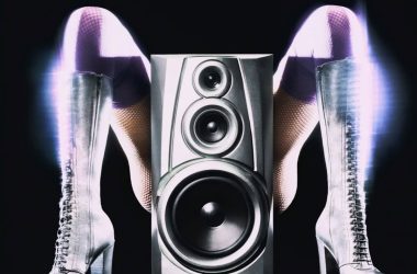 Madonna is Back: Confessions II is out everywhere Madonna is Back: Confessions II is out everywhere Vanity Teen 虚荣青年