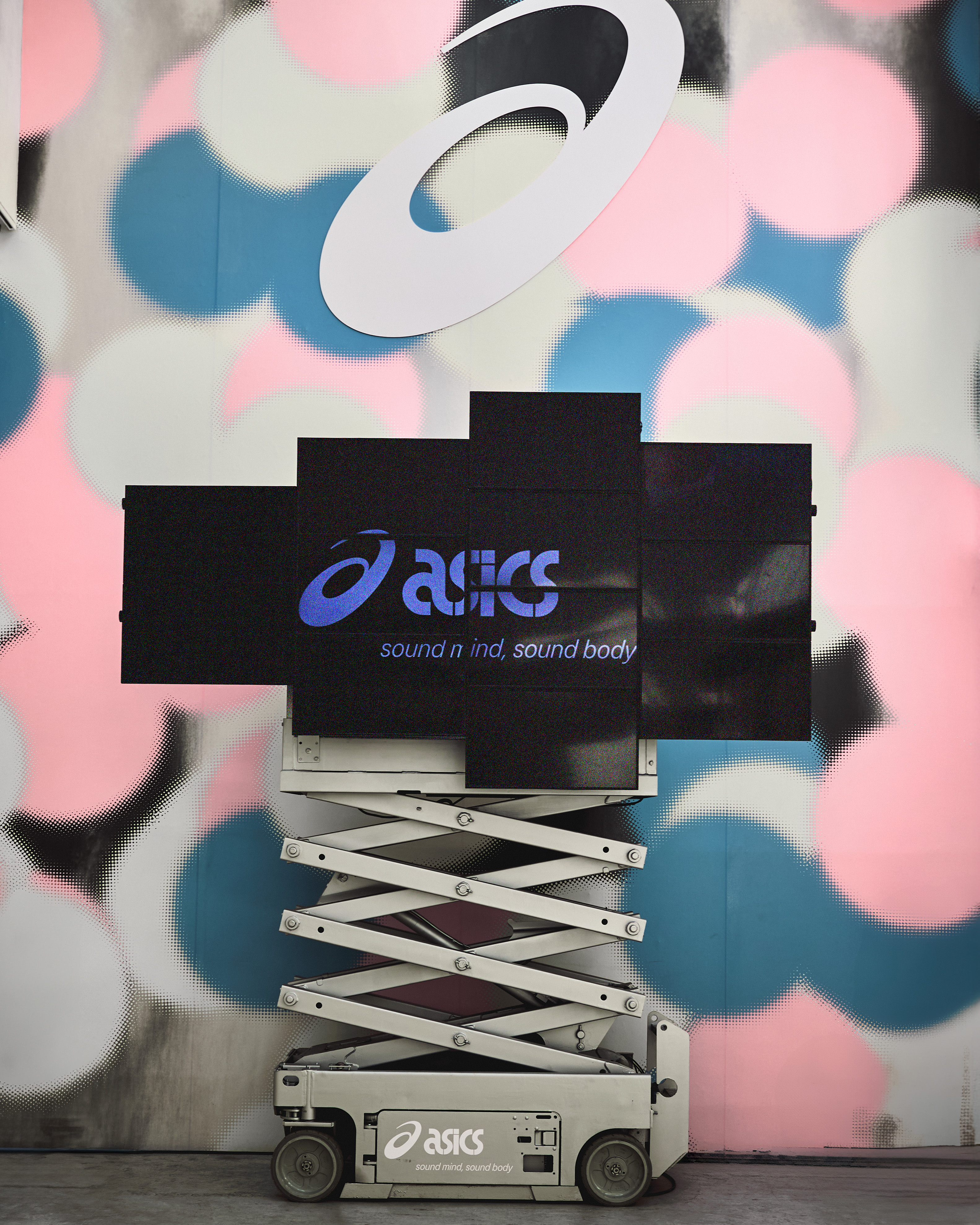 ASICS Is Turning Paris Into a Playground for the Senses Vanity Teen 虚荣青年 ASICS Is Turning Paris Into a Playground for the Senses ASICS Is Turning Paris Into a Playground for the Senses Vanity Teen 虚荣青年