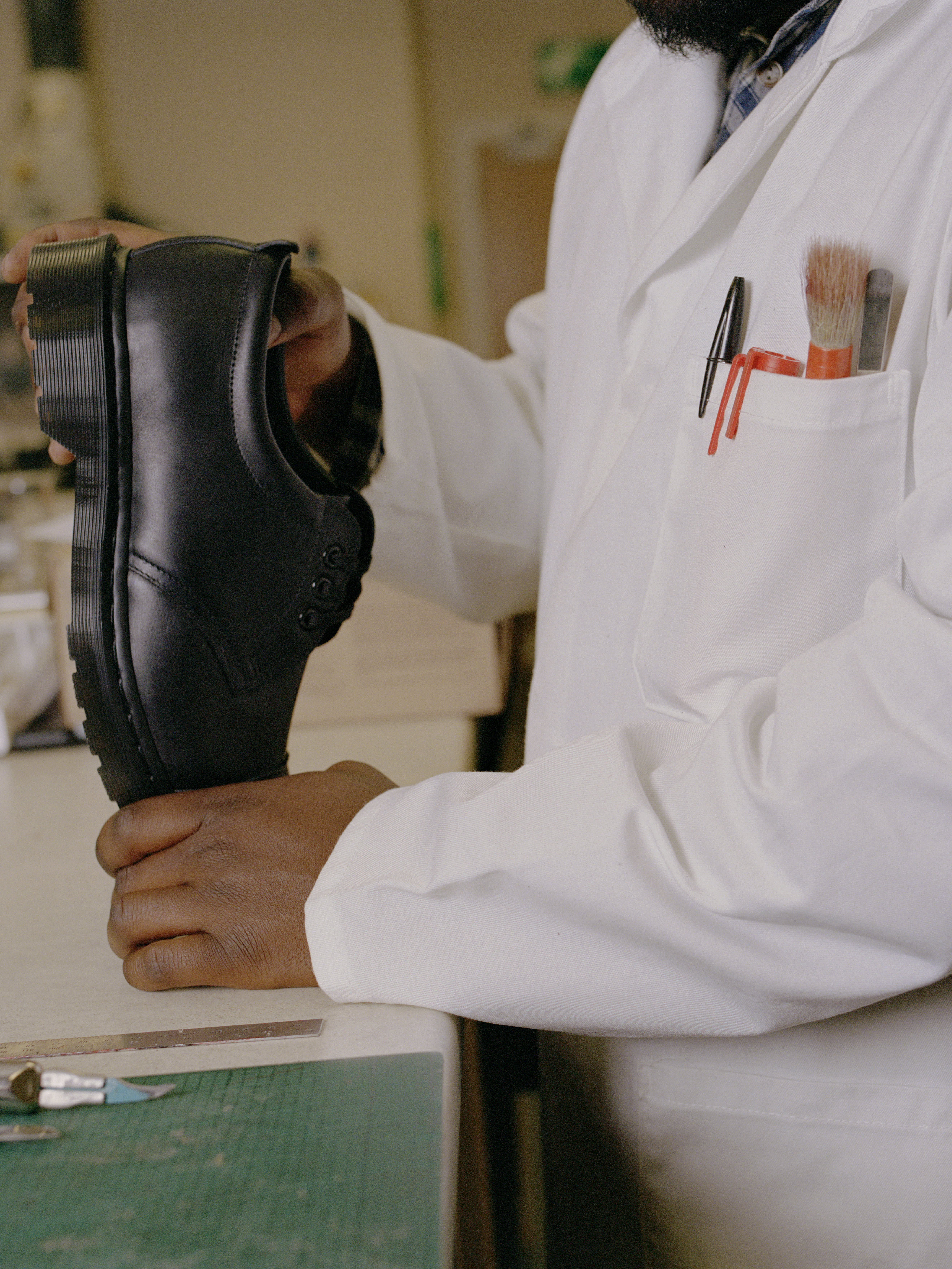 MHLZ x Dr. Martens: The Anti-Hype Shoe We Didn’t Know We Needed Vanity Teen 虚荣青年 MHLZ x Dr. Martens: The Anti-Hype Shoe We Didn’t Know We Needed MHLZ x Dr. Martens: The Anti-Hype Shoe We Didn’t Know We Needed Vanity Teen 虚荣青年