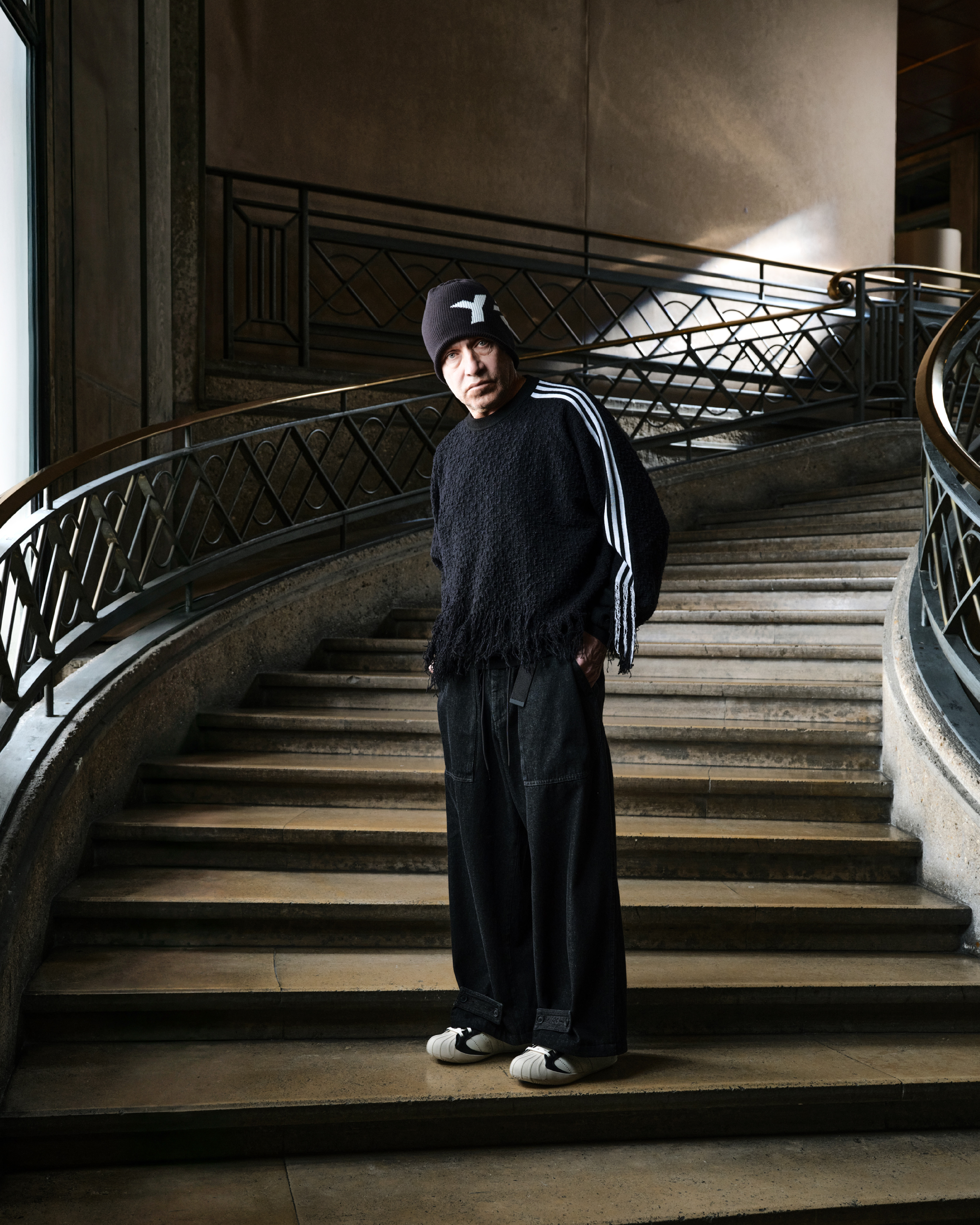 Mark Gonzales Doesn’t Model Y-3. He Becomes It. Vanity Teen 虚荣青年 Mark Gonzales Doesn’t Model Y-3. He Becomes It. Mark Gonzales Doesn’t Model Y-3. He Becomes It. Vanity Teen 虚荣青年