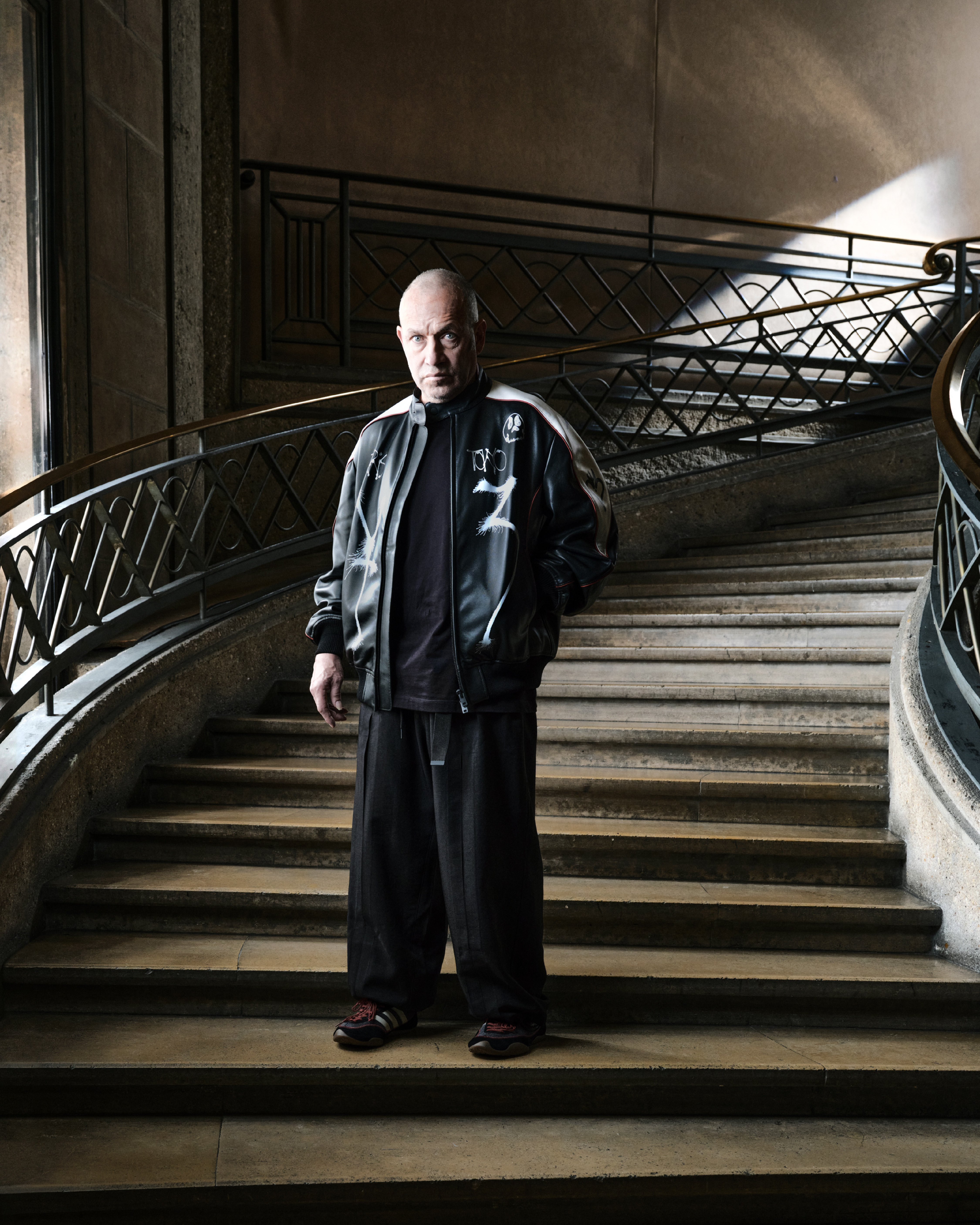 Mark Gonzales Doesn’t Model Y-3. He Becomes It. Vanity Teen 虚荣青年 Mark Gonzales Doesn’t Model Y-3. He Becomes It. Mark Gonzales Doesn’t Model Y-3. He Becomes It. Vanity Teen 虚荣青年