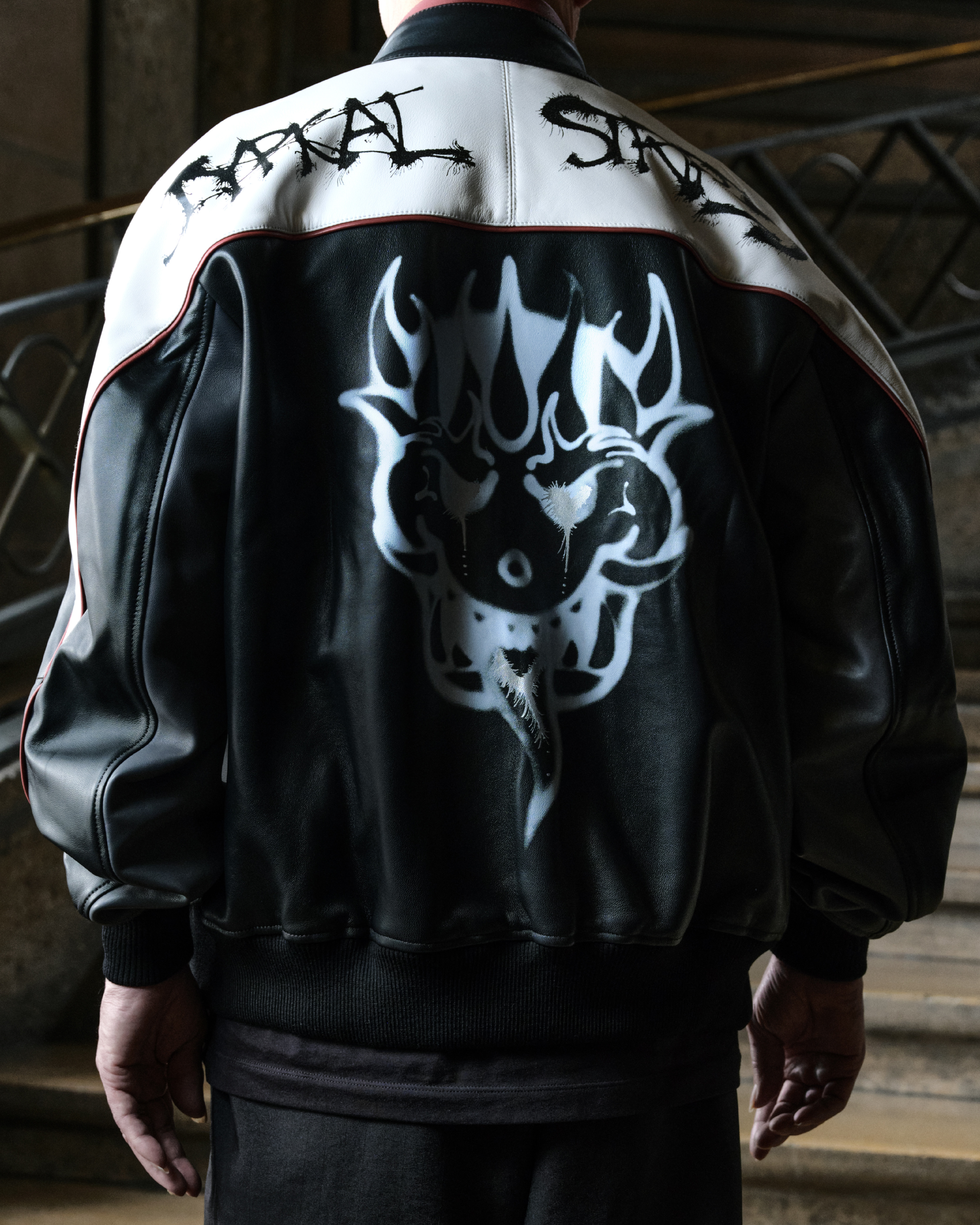 Mark Gonzales Doesn’t Model Y-3. He Becomes It. Vanity Teen 虚荣青年 Mark Gonzales Doesn’t Model Y-3. He Becomes It. Mark Gonzales Doesn’t Model Y-3. He Becomes It. Vanity Teen 虚荣青年