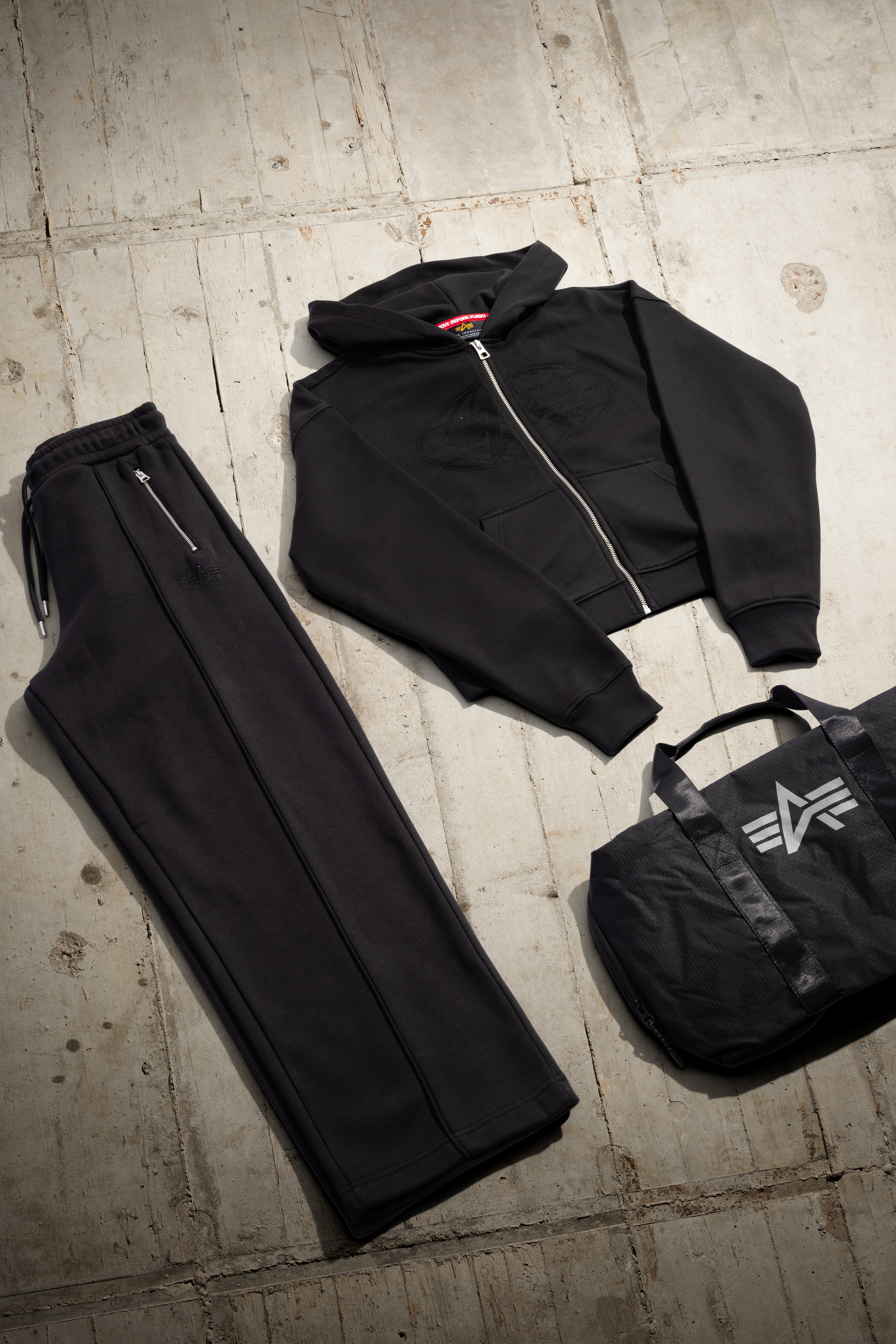 Alpha Industries Keeps Summer Alive After Dark With The Summer Nights Edit Vanity Teen 虚荣青年 Alpha Industries Keeps Summer Alive After Dark With The Summer Nights Edit Alpha Industries Keeps Summer Alive After Dark With The Summer Nights Edit Vanity Teen 虚荣青年