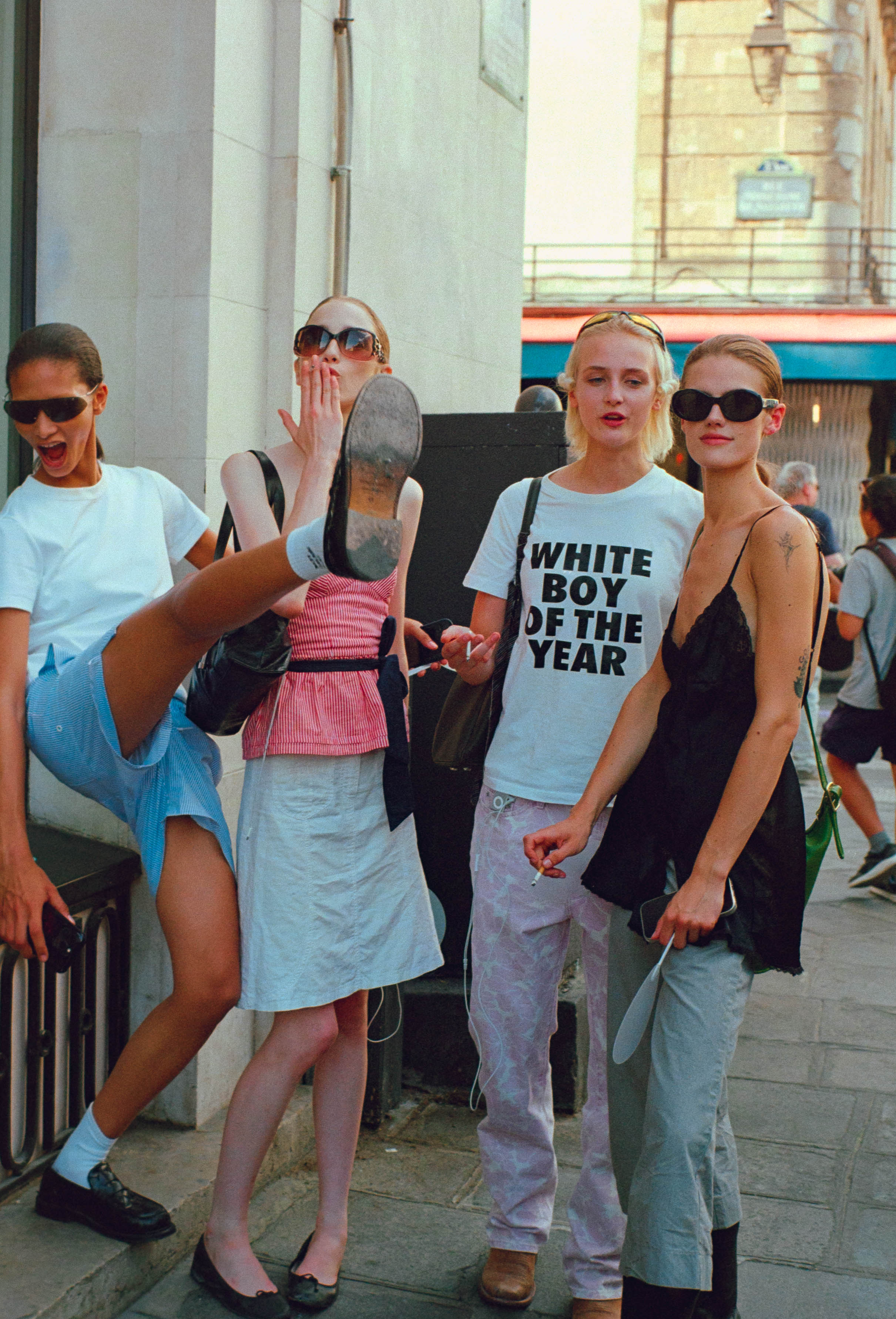 MODELS OFF DUTY - COUTURE, UNDONE Vanity Teen 虚荣青年 MODELS OFF DUTY - COUTURE, UNDONE MODELS OFF DUTY - COUTURE, UNDONE Vanity Teen 虚荣青年